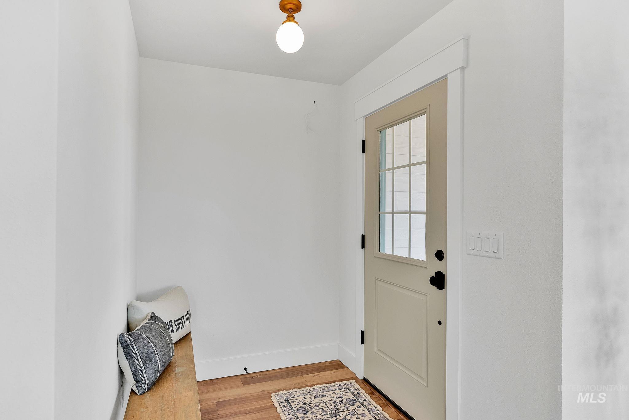 1738 Pathway Court Property Photo 4