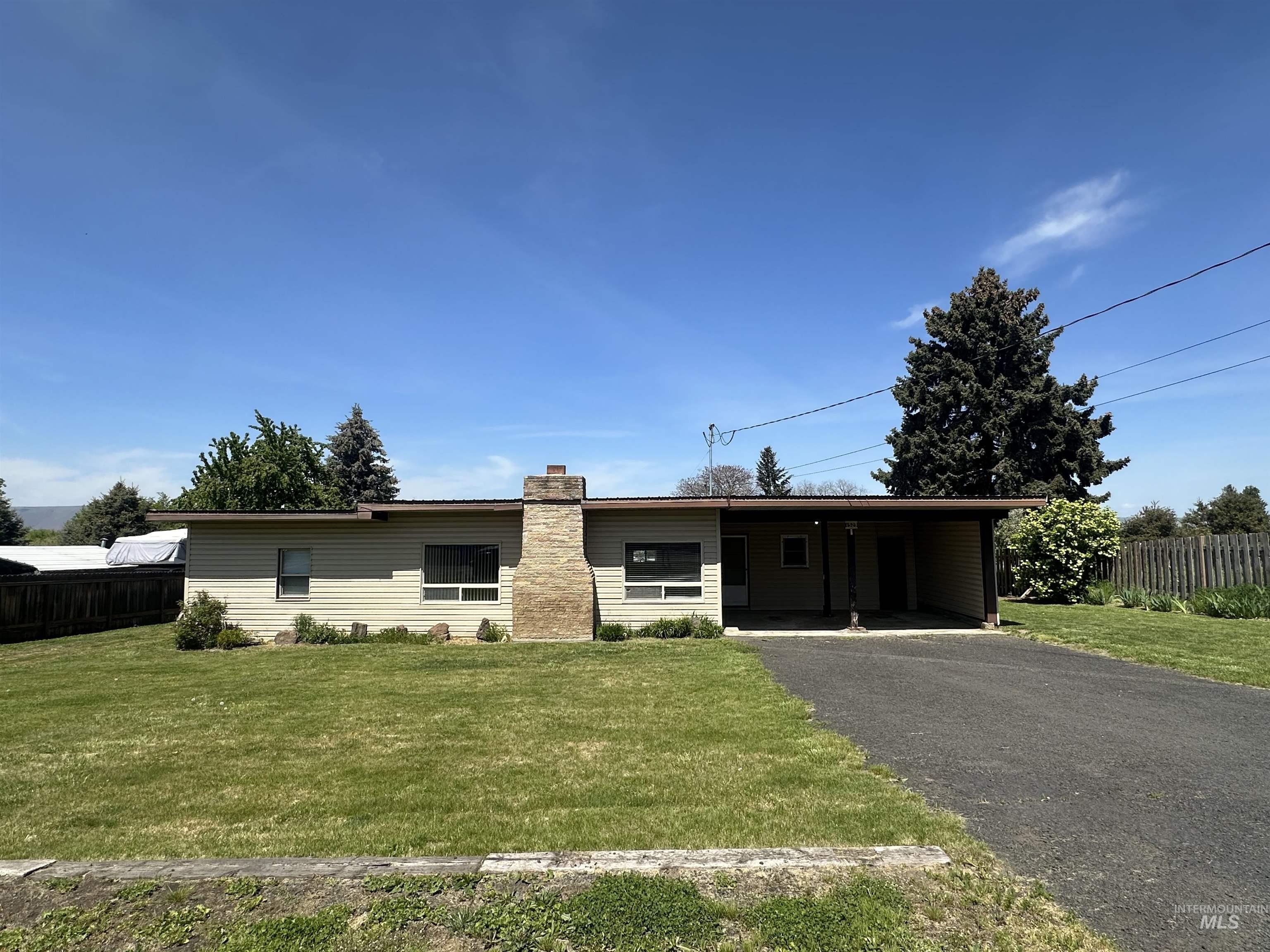1529 Alder Ave Property Photo 1