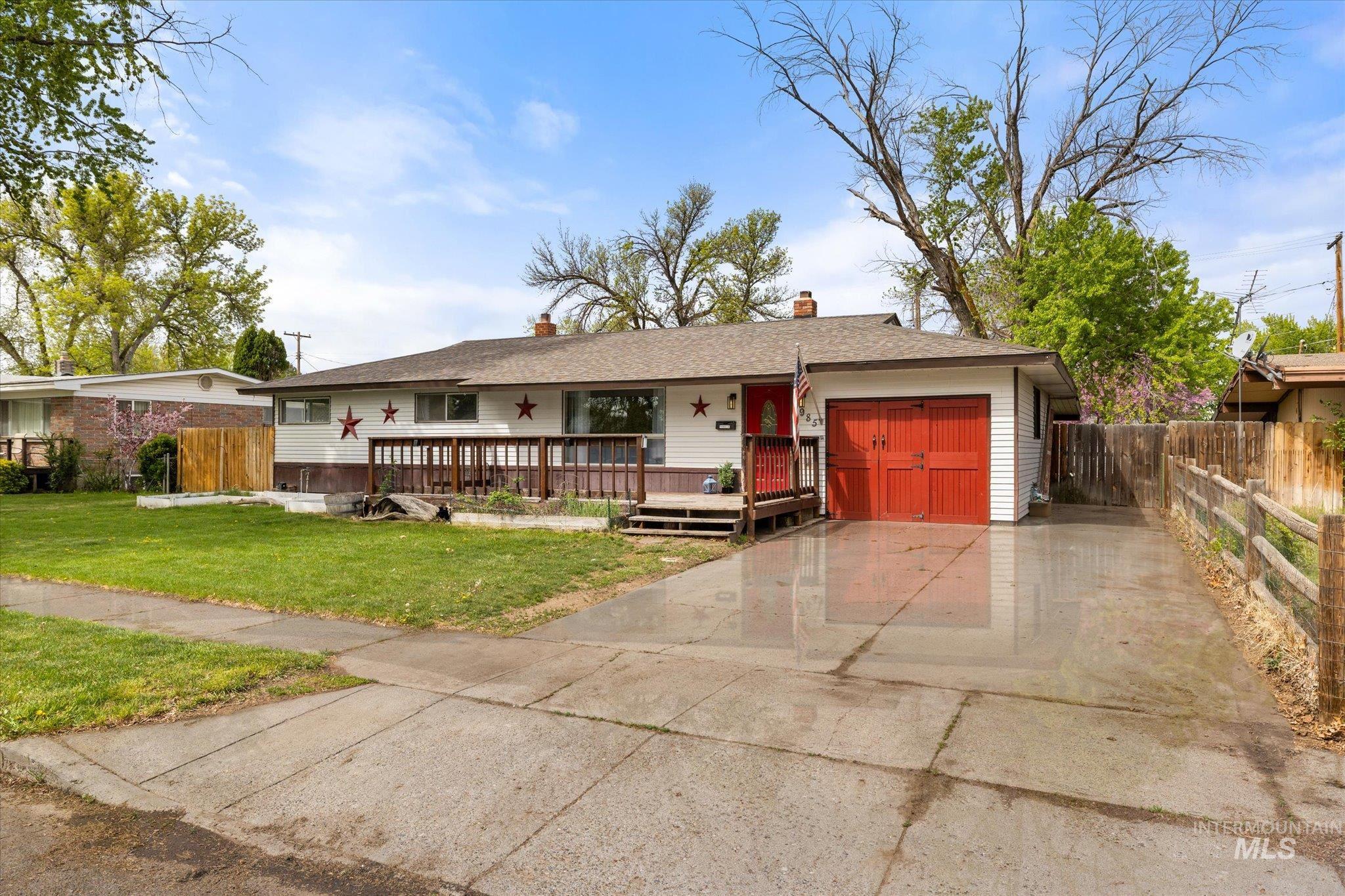 985 N 9th E Property Photo