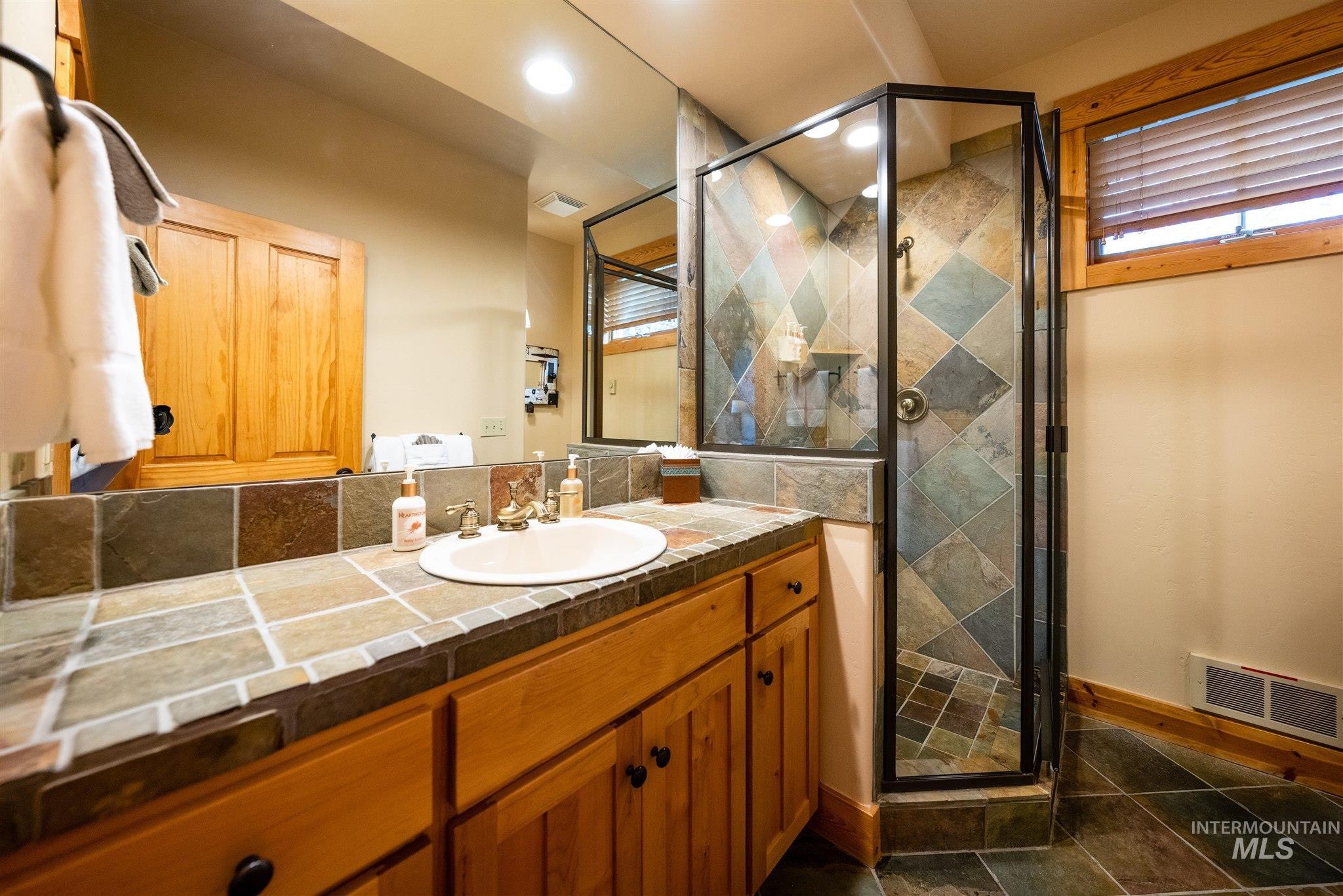 1329 Hearthstone Court Property Photo 11