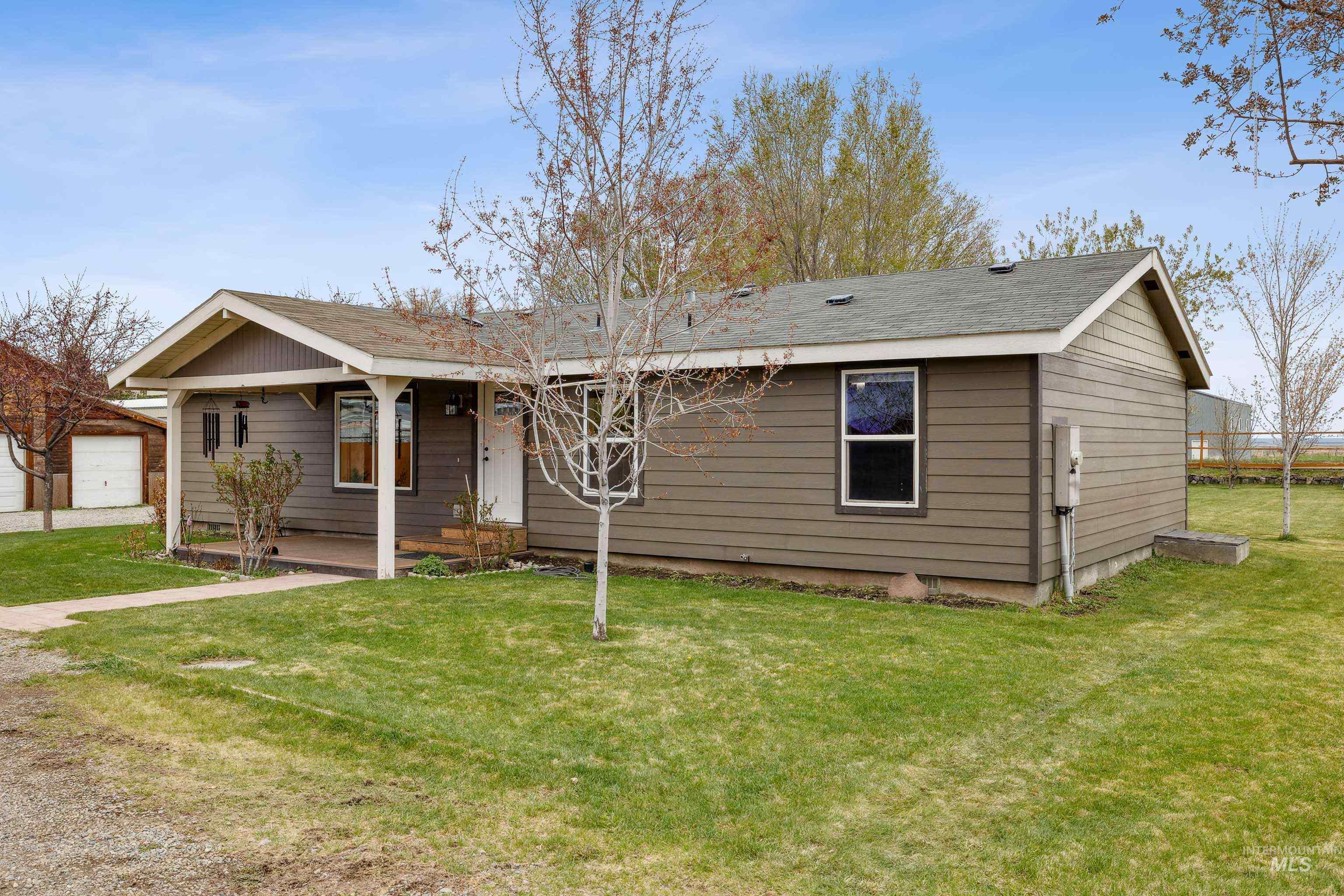 20474 N Main St Property Photo 5