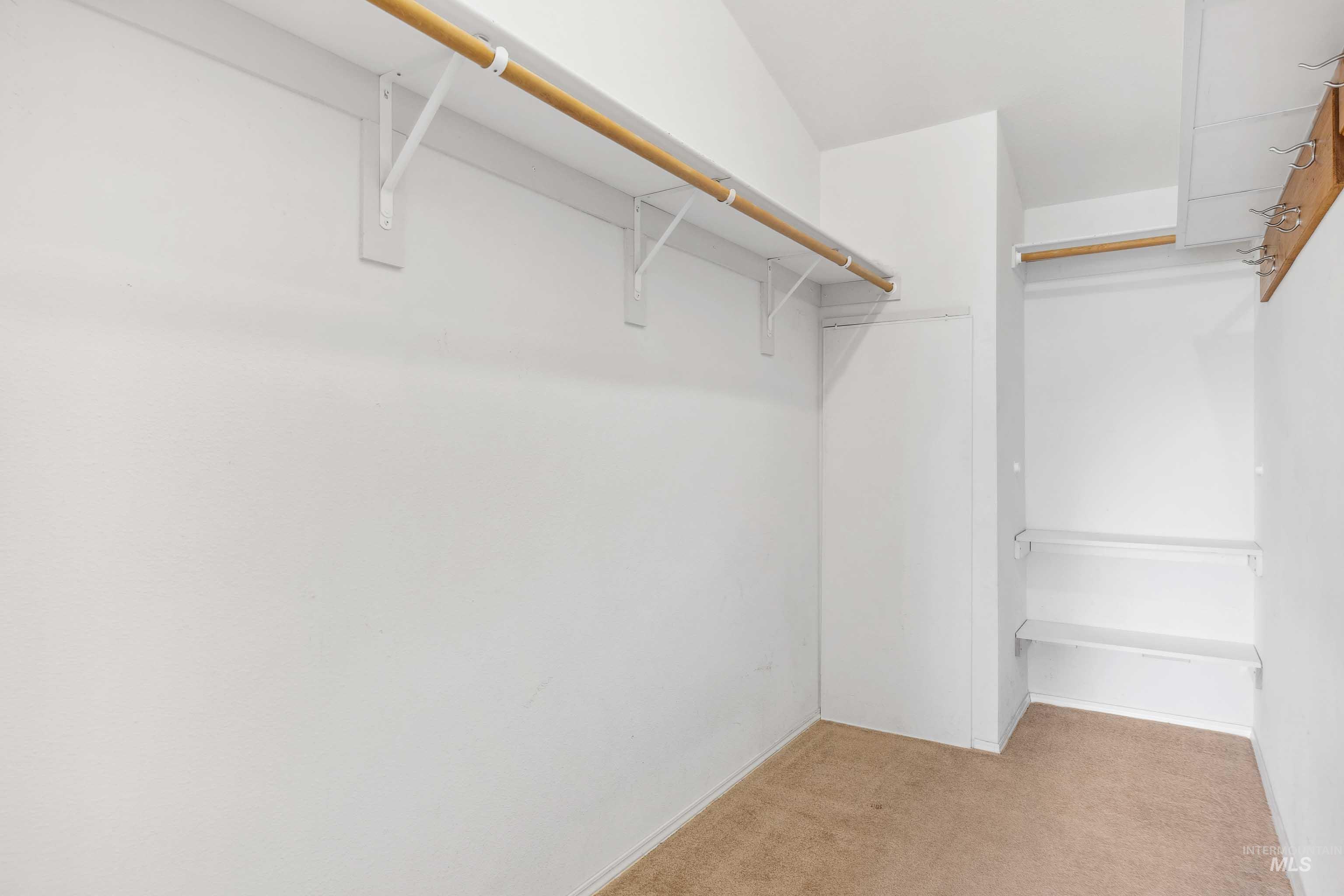 20474 N Main St Property Photo 16