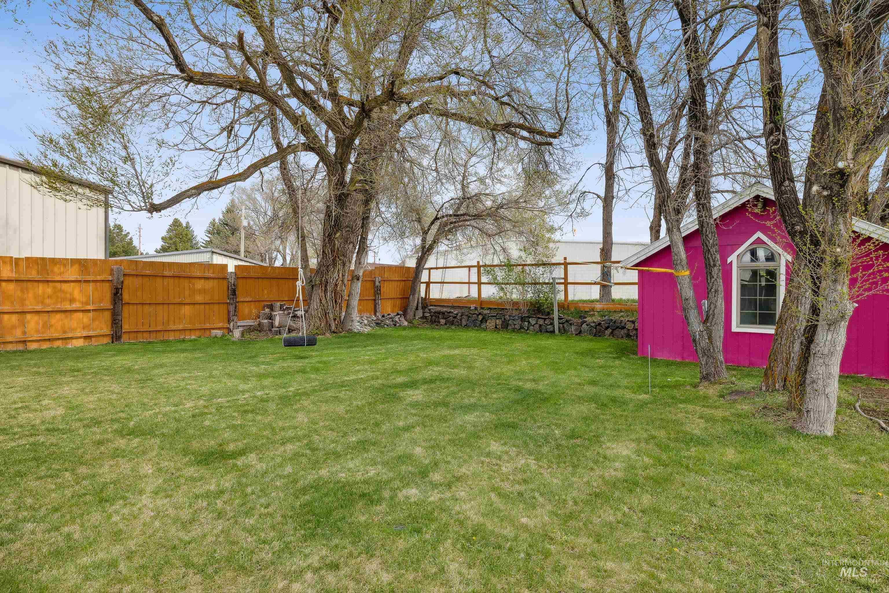 20474 N Main St Property Photo 24