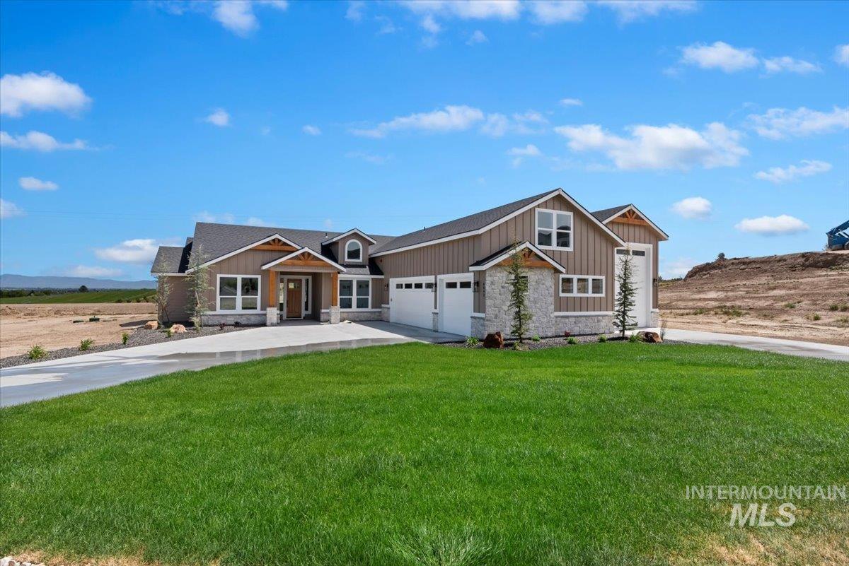 8043 S Golden Hills Property Photo 1