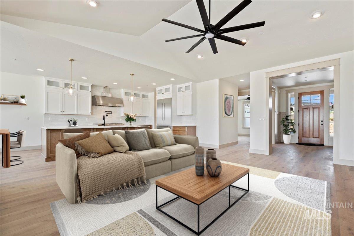 8043 S Golden Hills Property Photo 13
