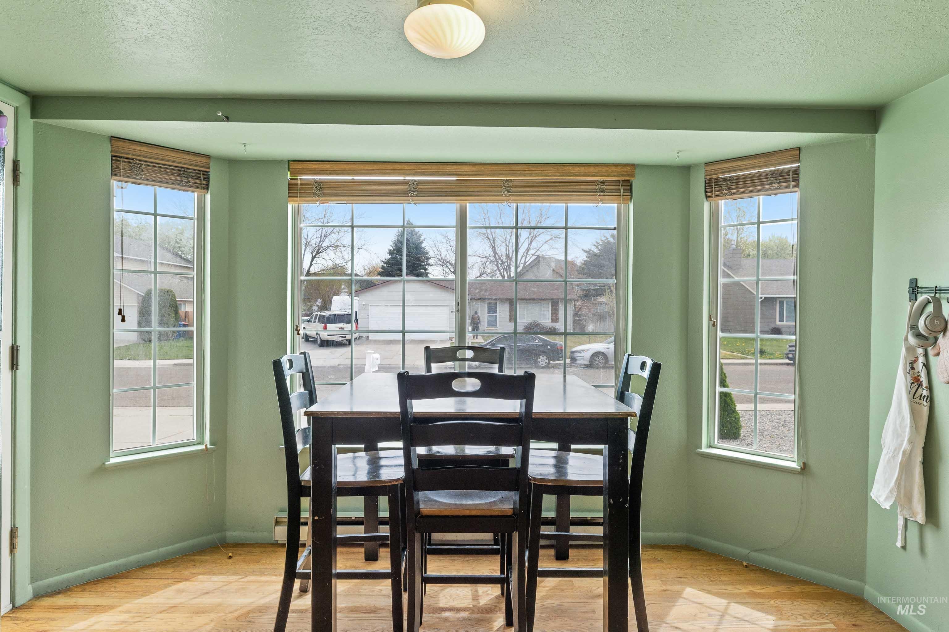 1035 Sawtooth Blvd Property Photo 10