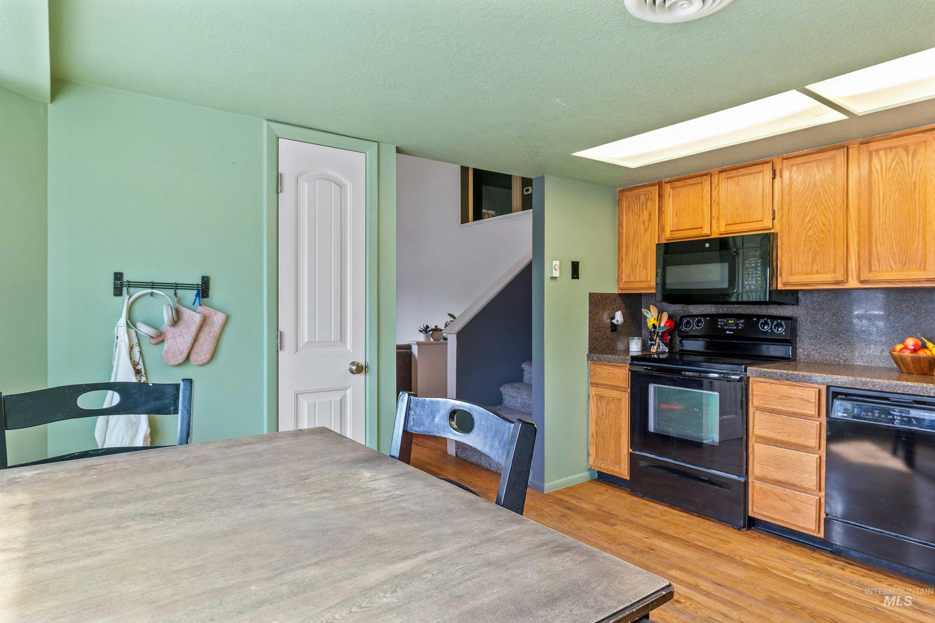 1035 Sawtooth Blvd Property Photo 11