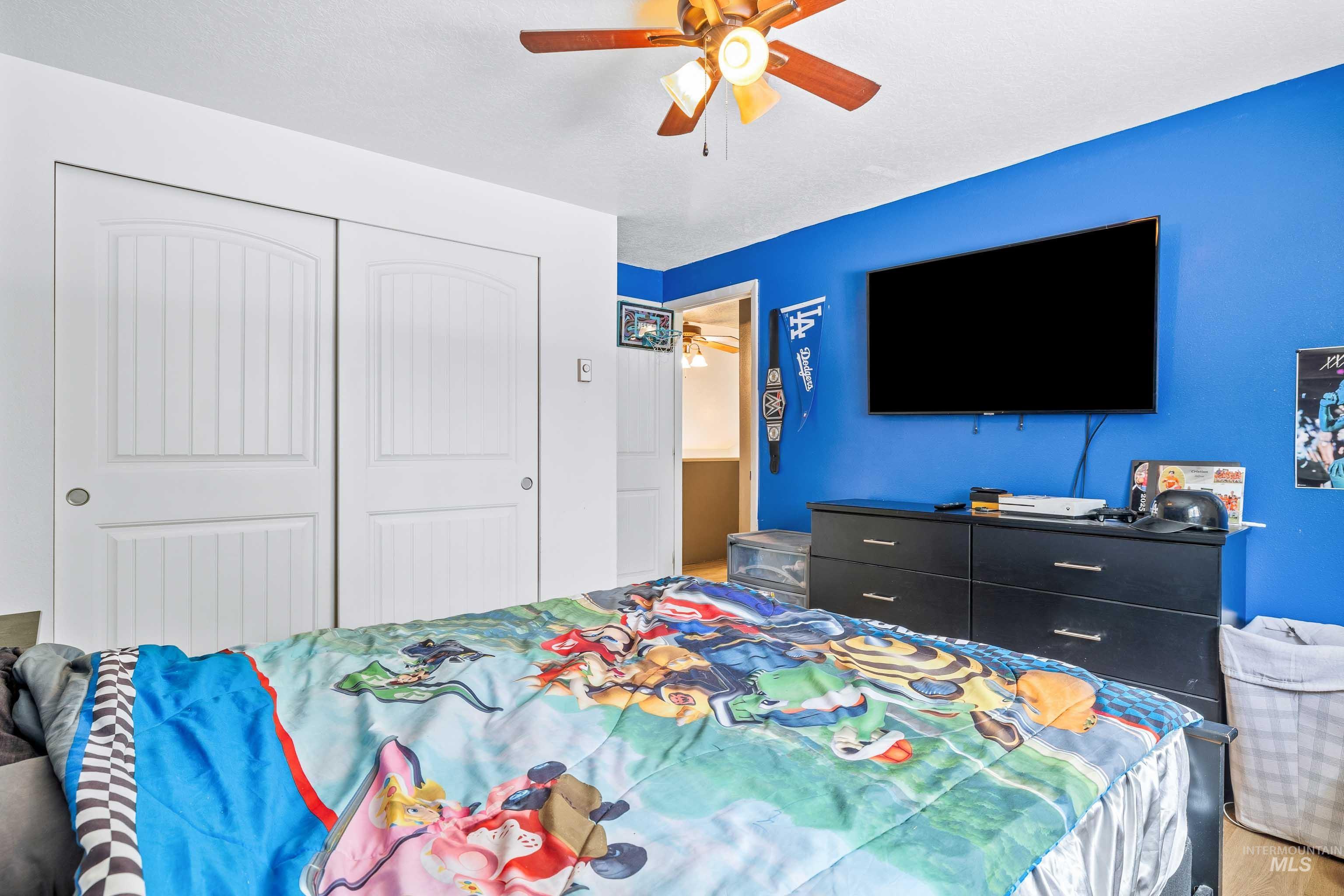 1035 Sawtooth Blvd Property Photo 13