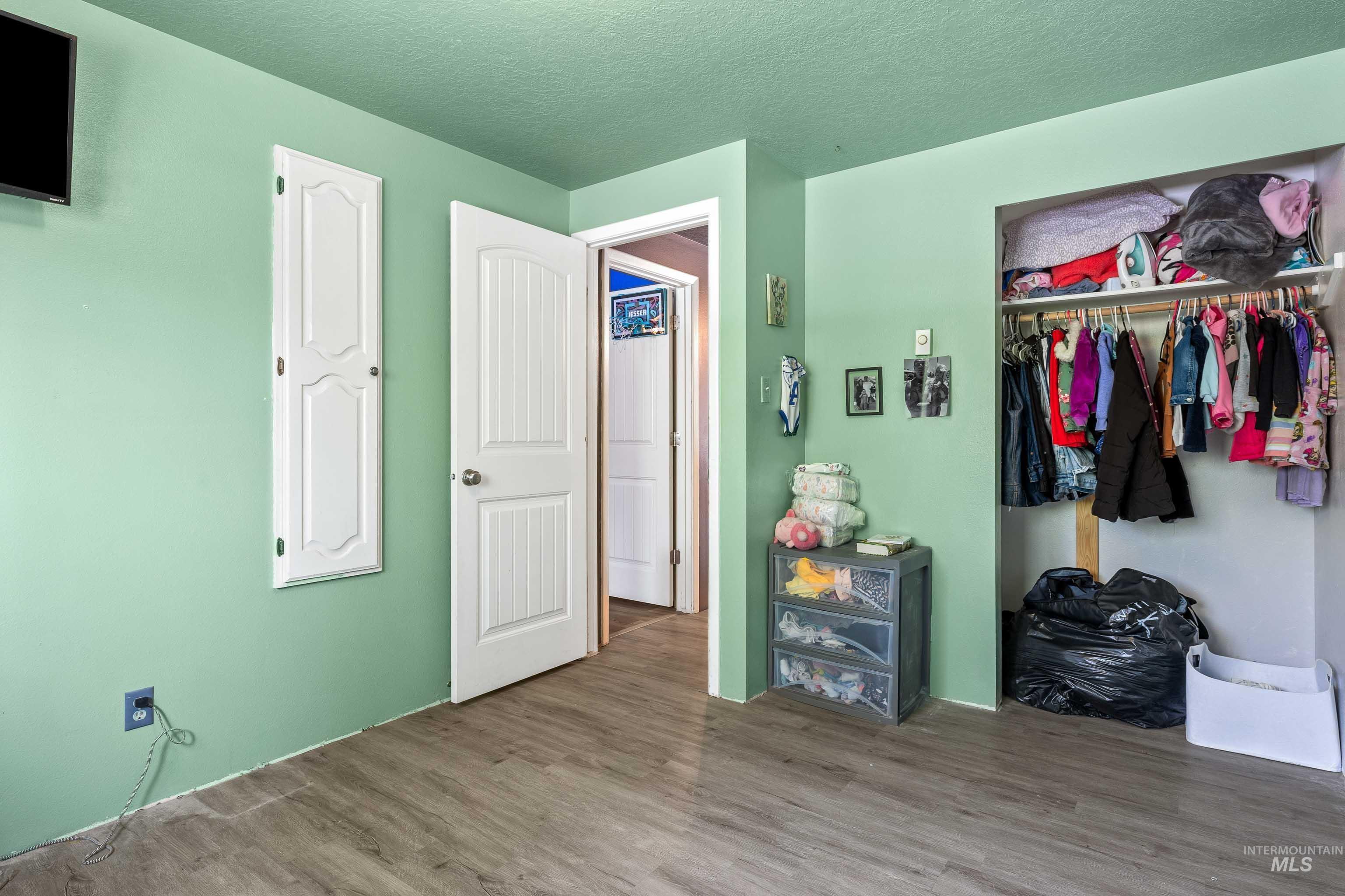 1035 Sawtooth Blvd Property Photo 15