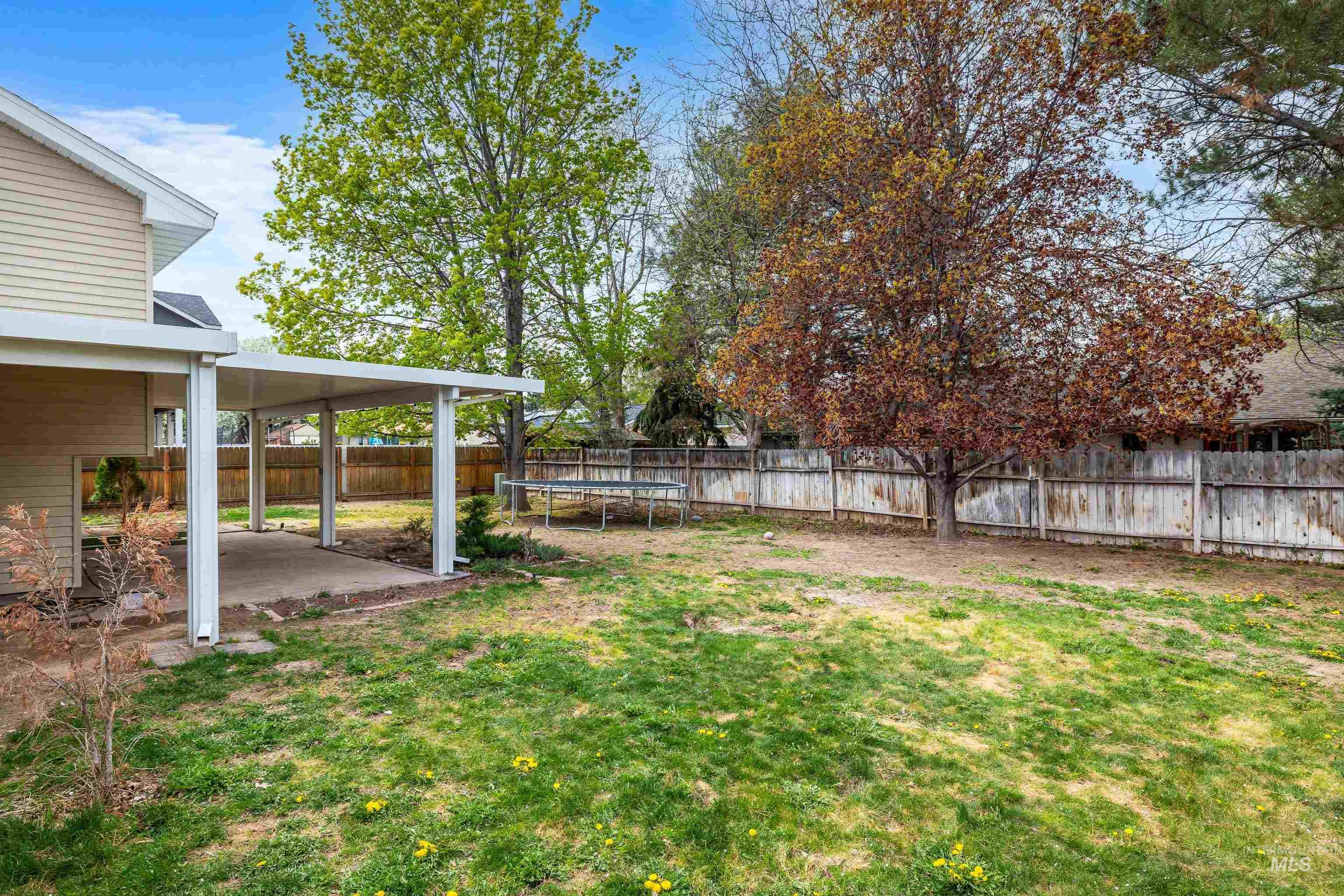 1035 Sawtooth Blvd Property Photo 25