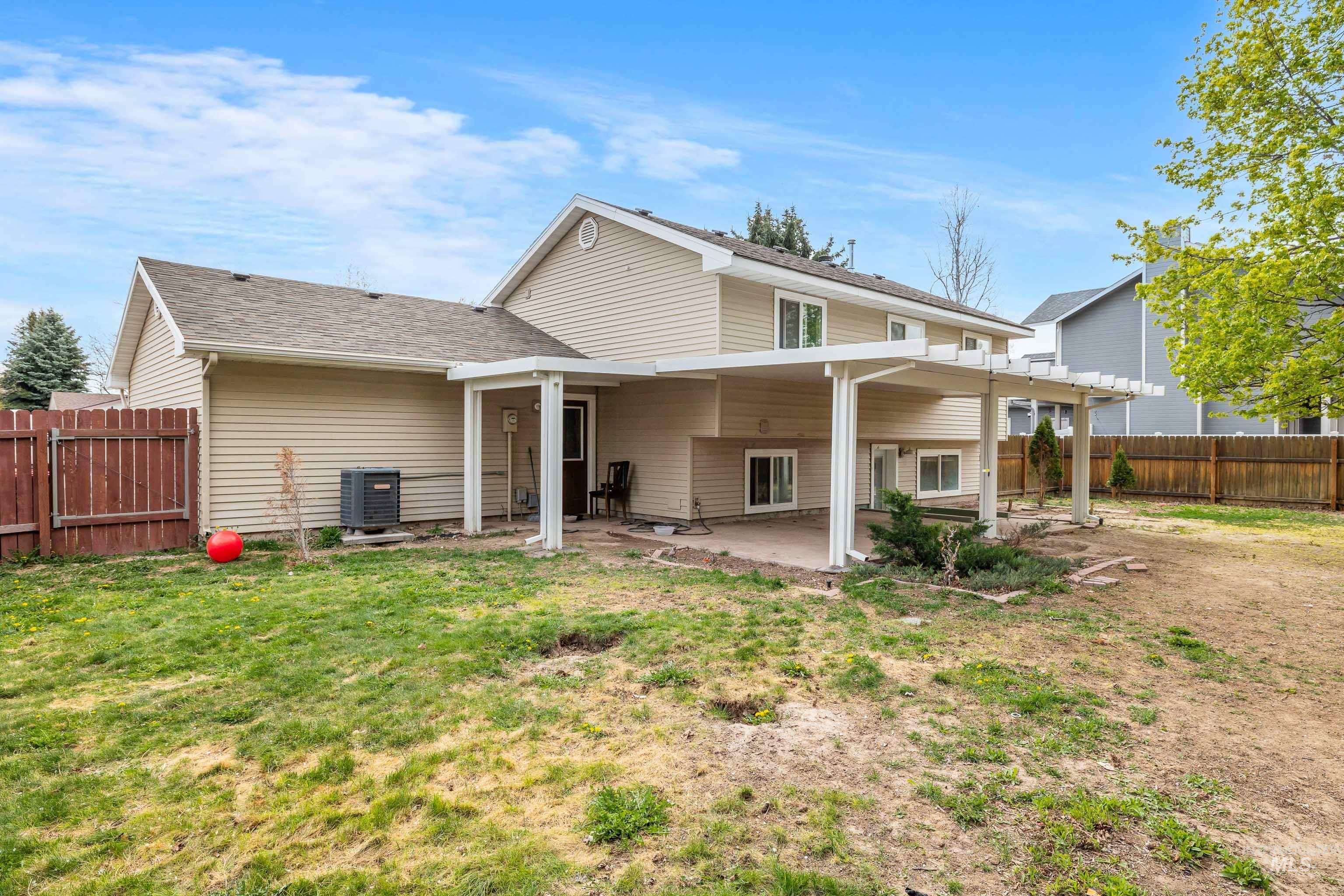 1035 Sawtooth Blvd Property Photo 27