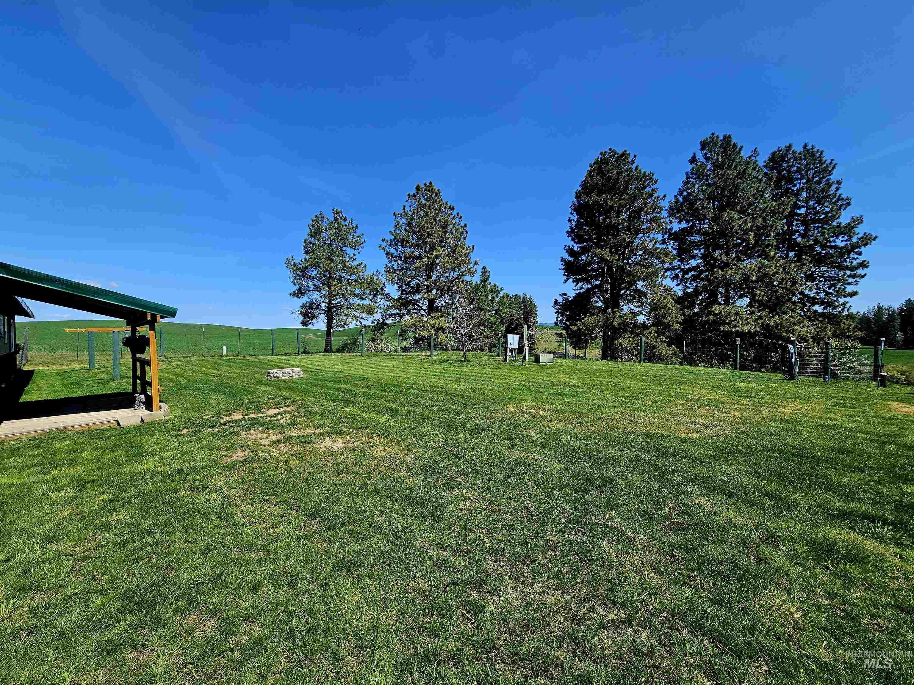 37405 Southwick Rd Property Photo 32