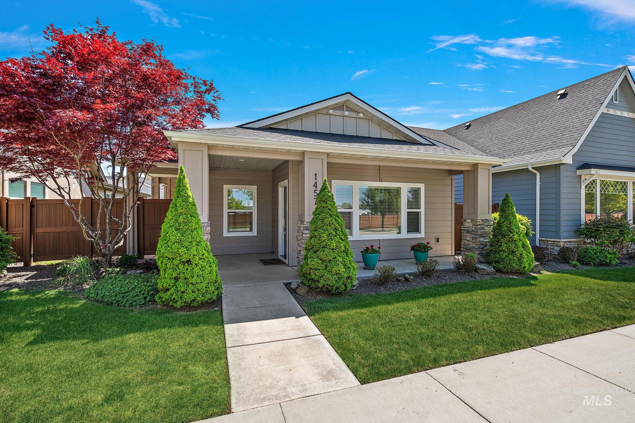 1457 Summerheights Property Photo 1