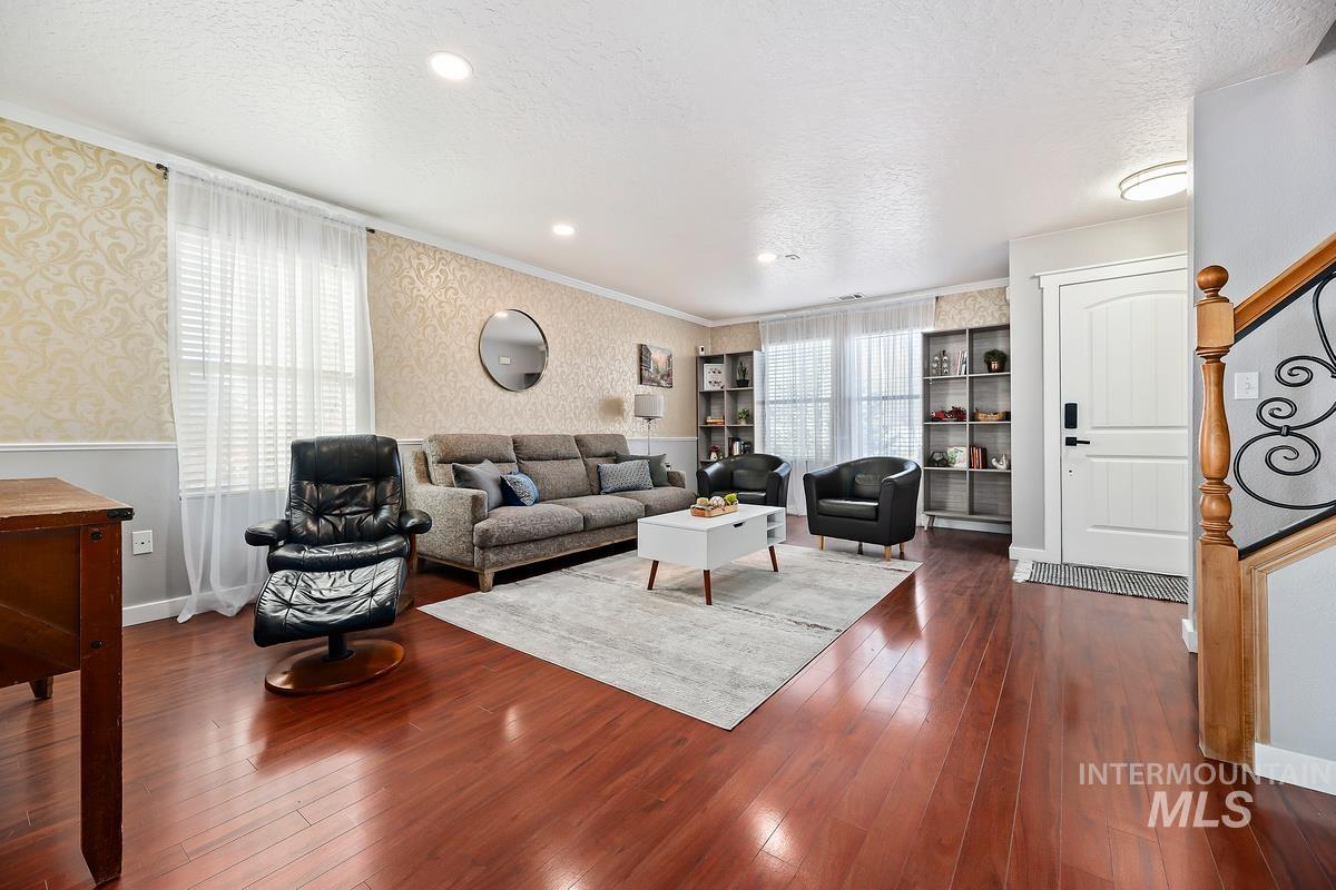 8207 E Shallon Drive Property Photo 7