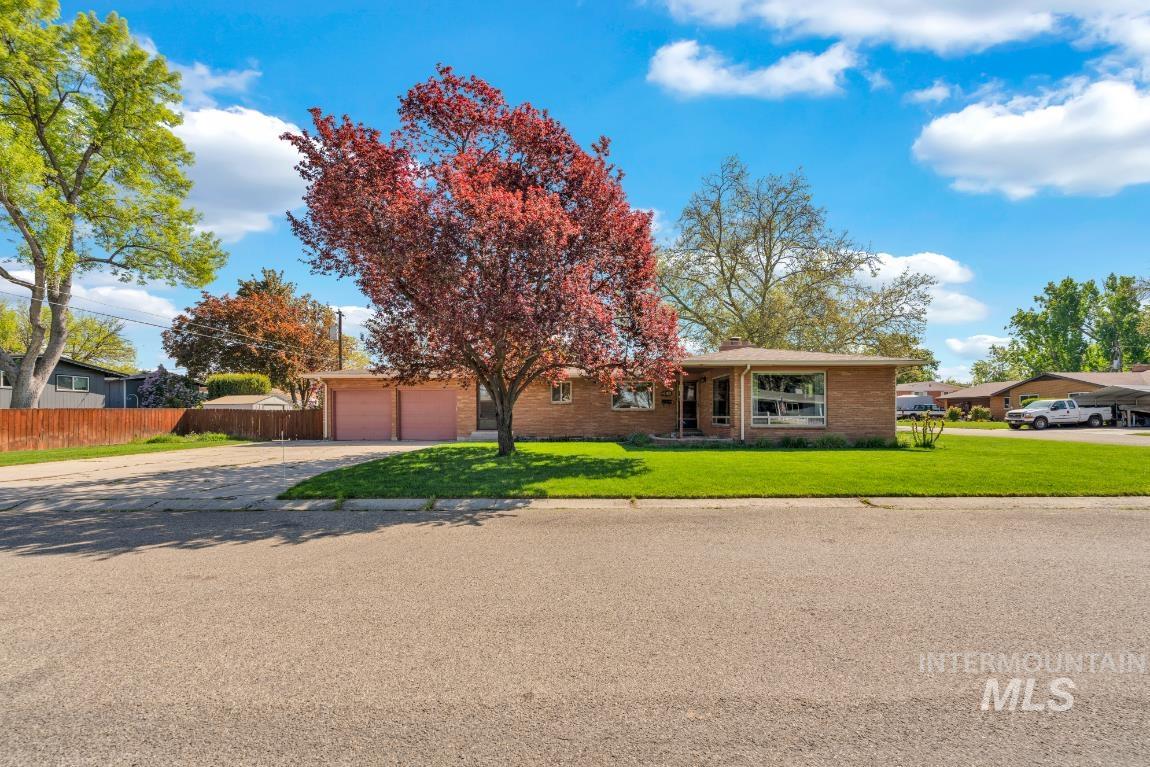 2306 N Grandee St. Property Photo 3