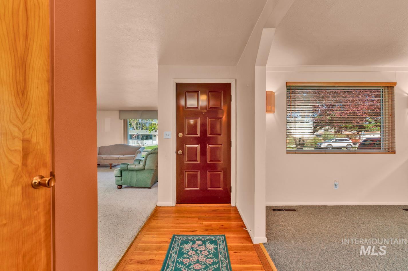 2306 N Grandee St. Property Photo 5