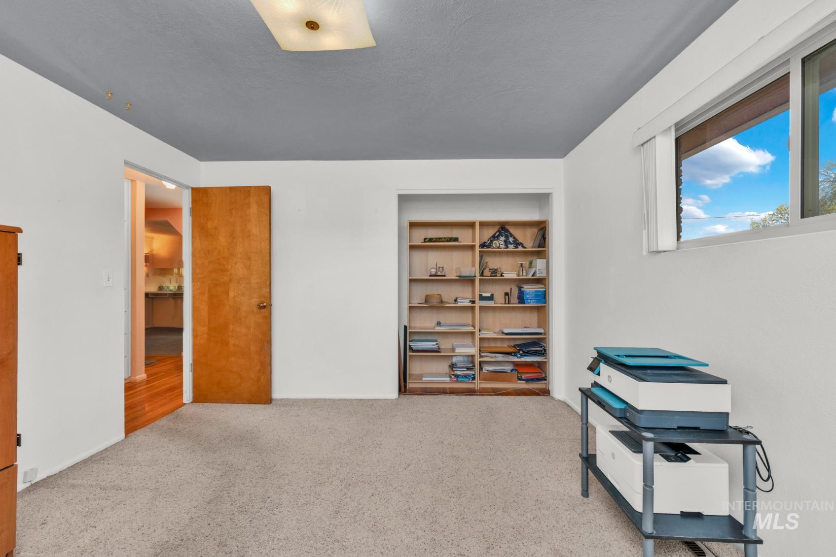 2306 N Grandee St. Property Photo 17