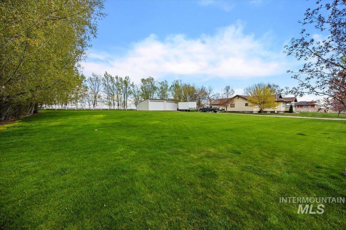 486 W 45 N Property Photo 9