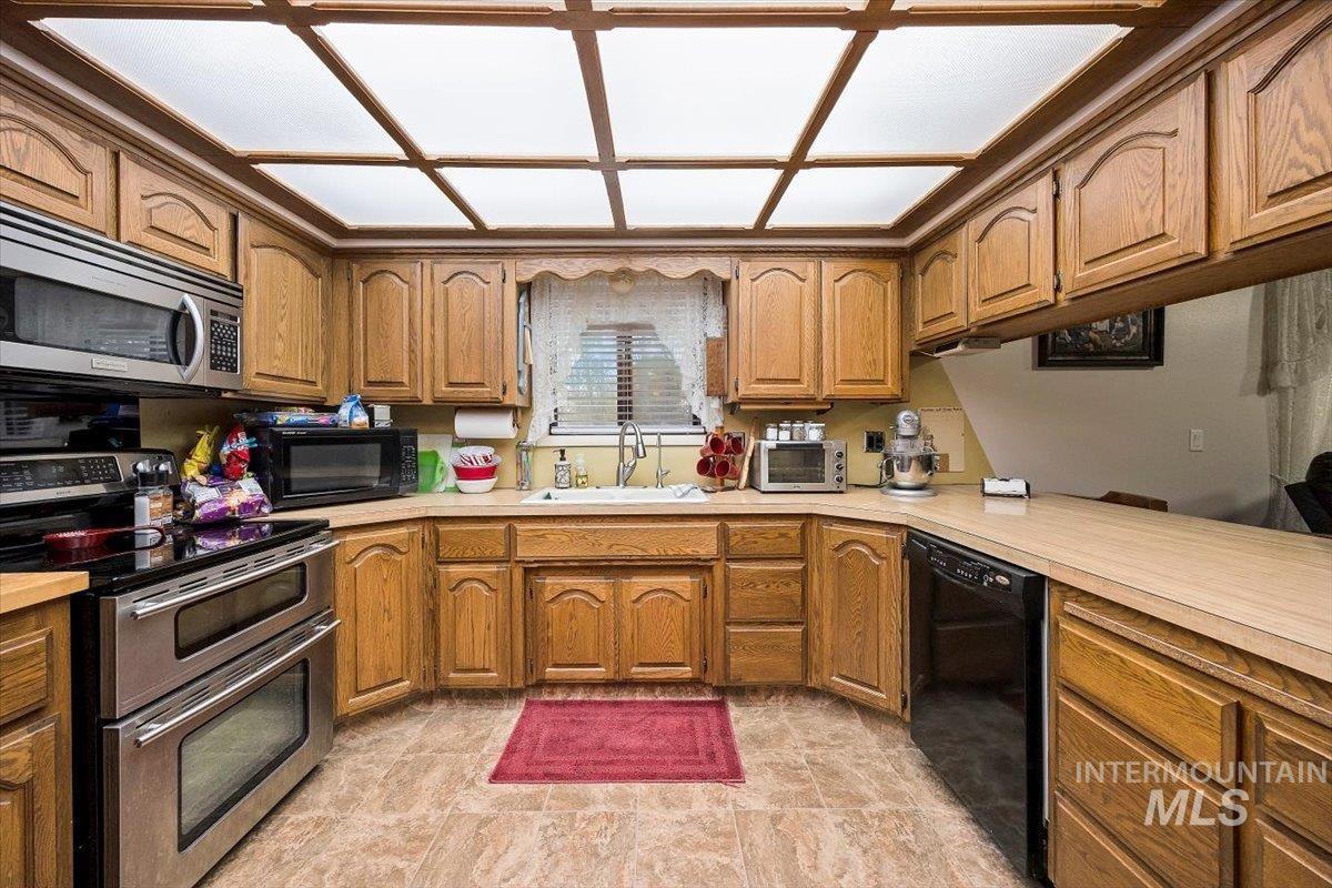 486 W 45 N Property Photo 15