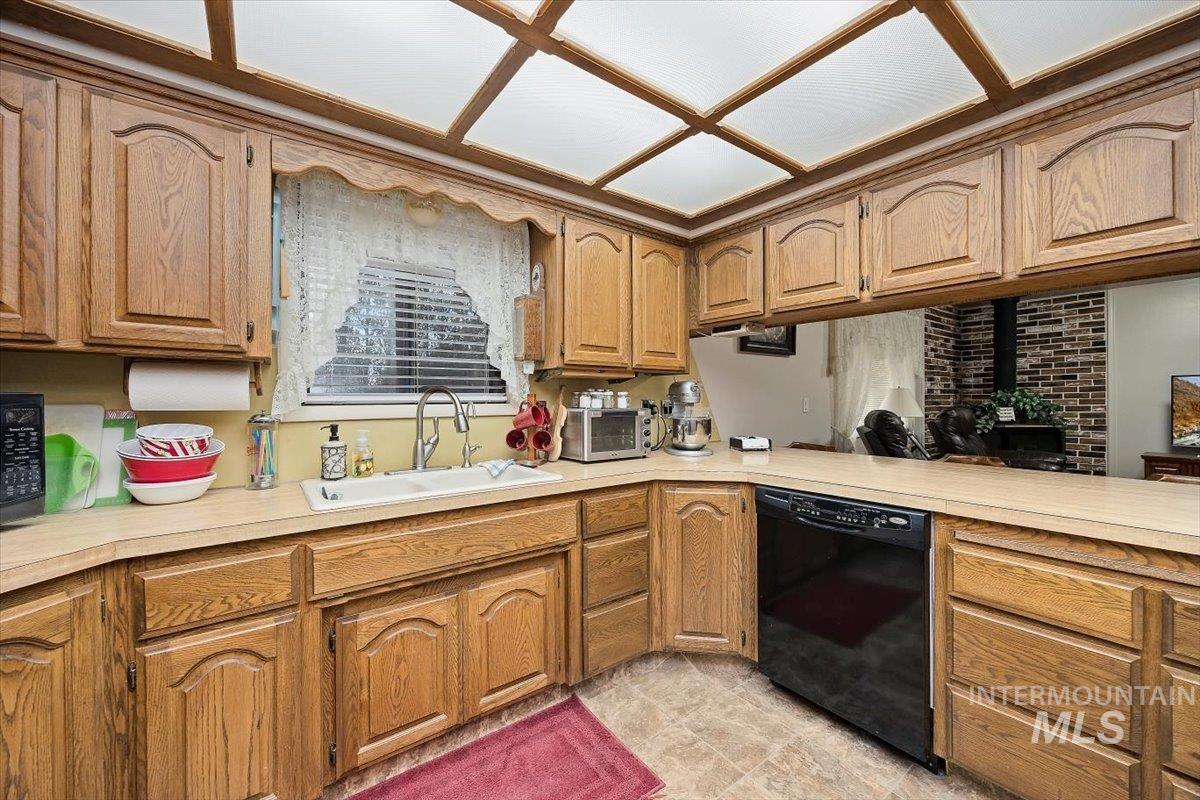 486 W 45 N Property Photo 17