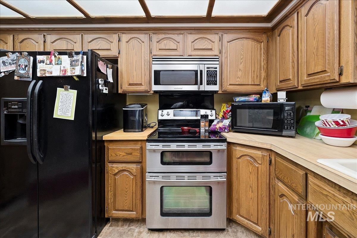 486 W 45 N Property Photo 18