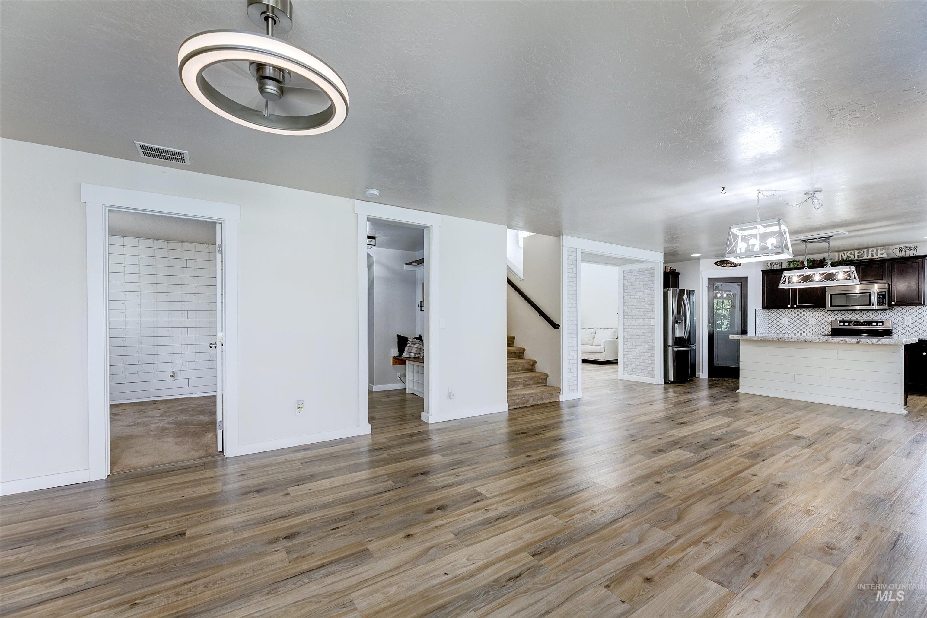 1052 E Sicily Property Photo 10