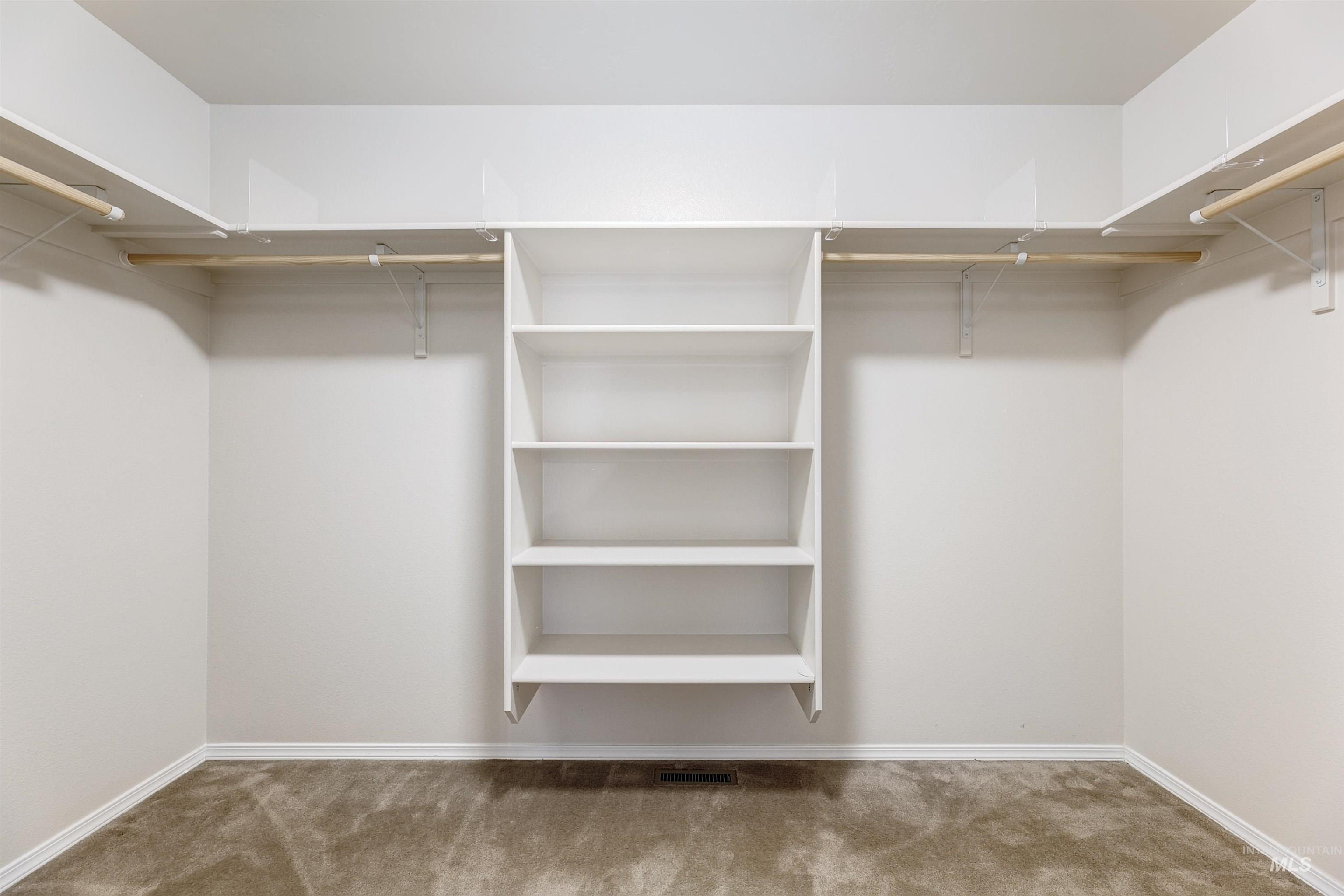 1052 E Sicily Property Photo 15
