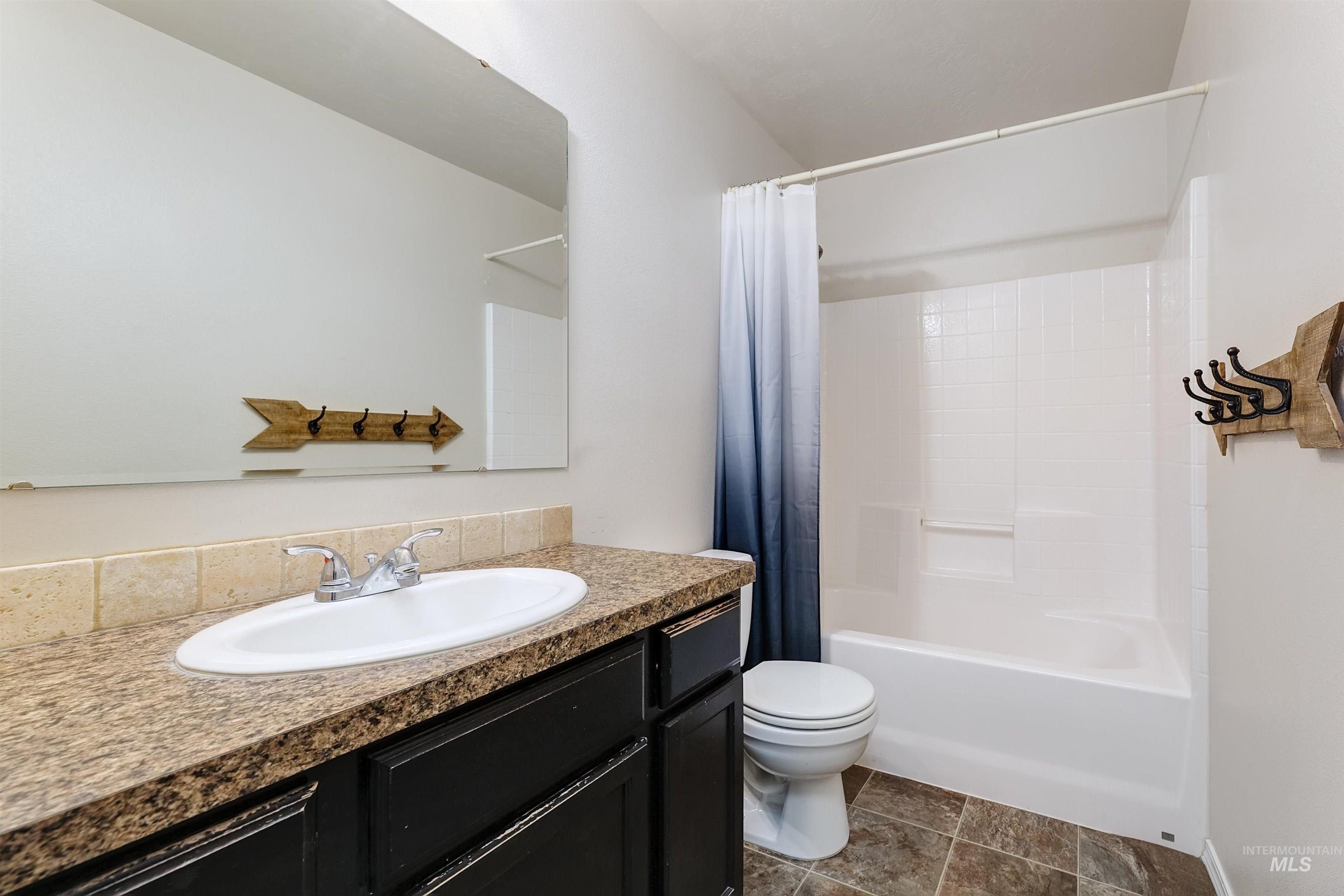 1052 E Sicily Property Photo 18