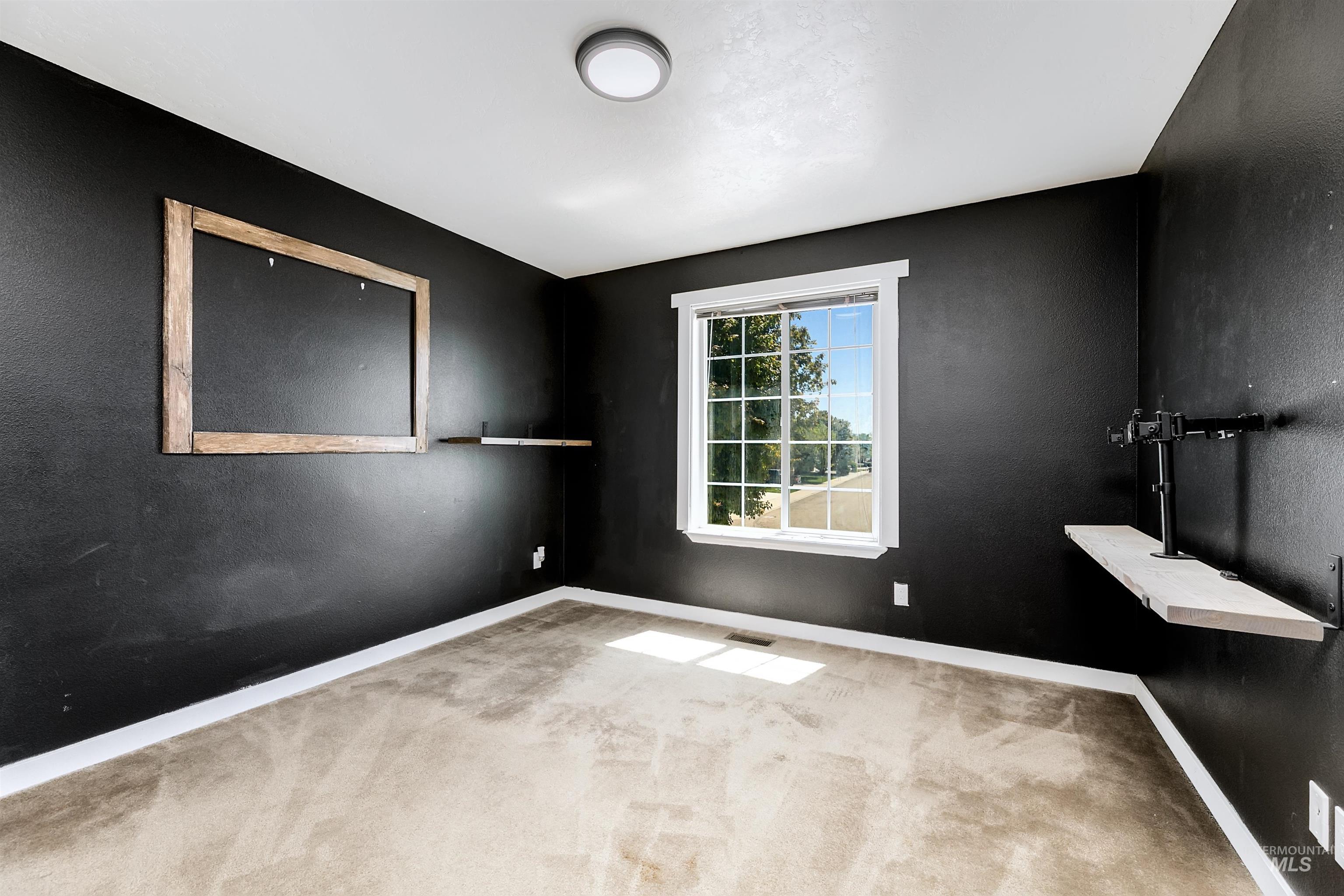 1052 E Sicily Property Photo 23