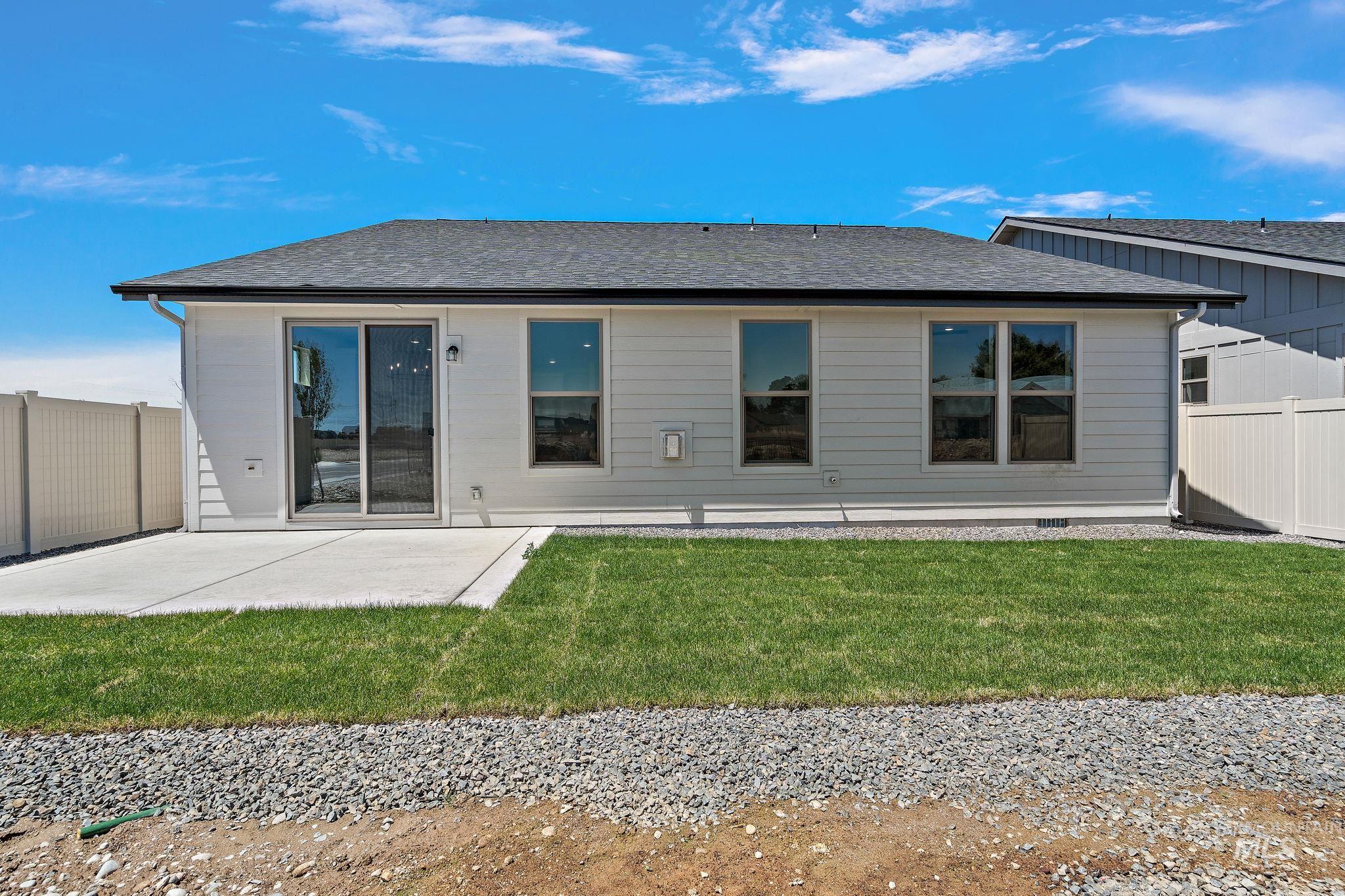 1700 Black Elm Property Photo 6