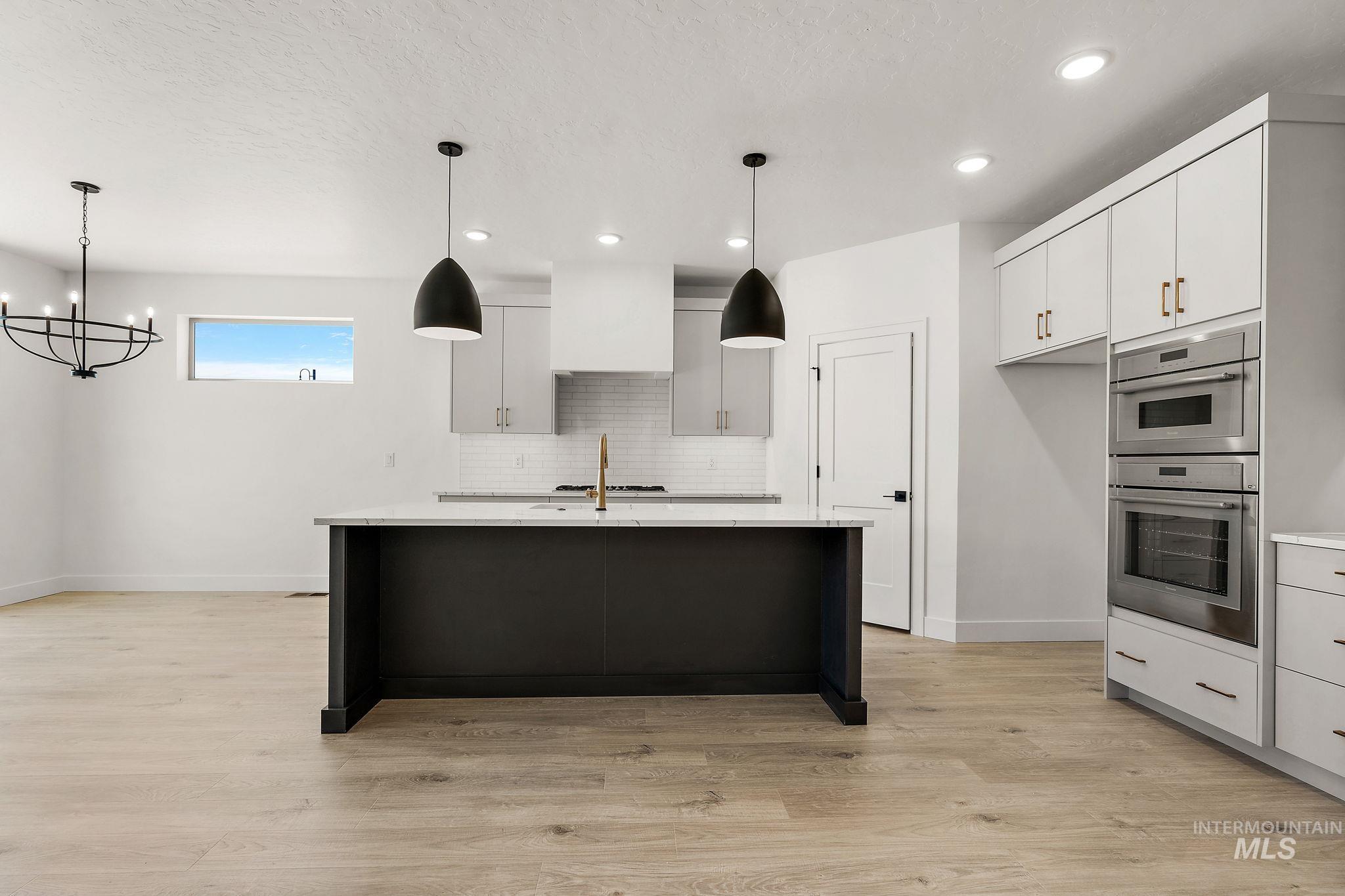 1700 Black Elm Property Photo 21