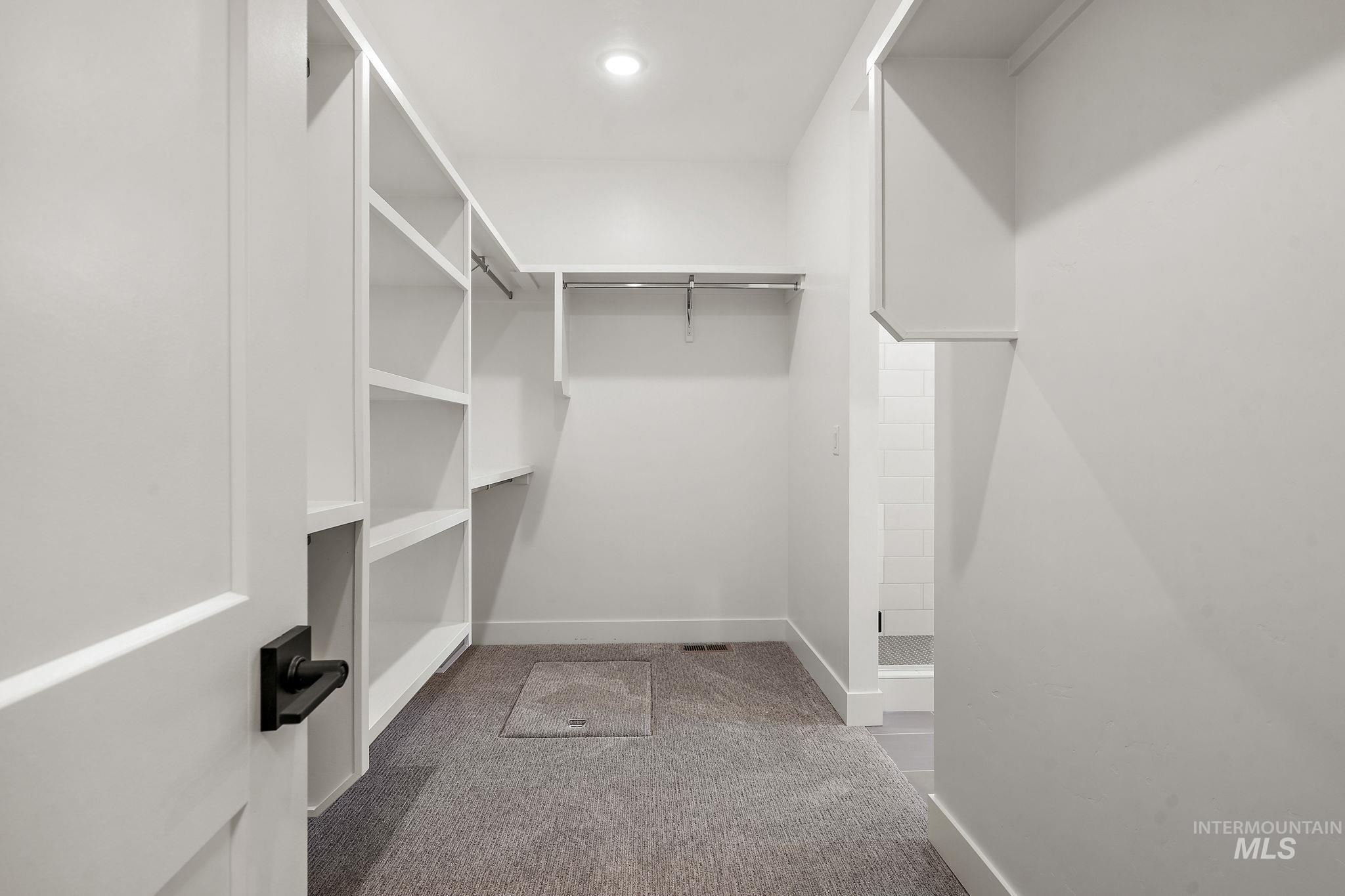 1700 Black Elm Property Photo 25