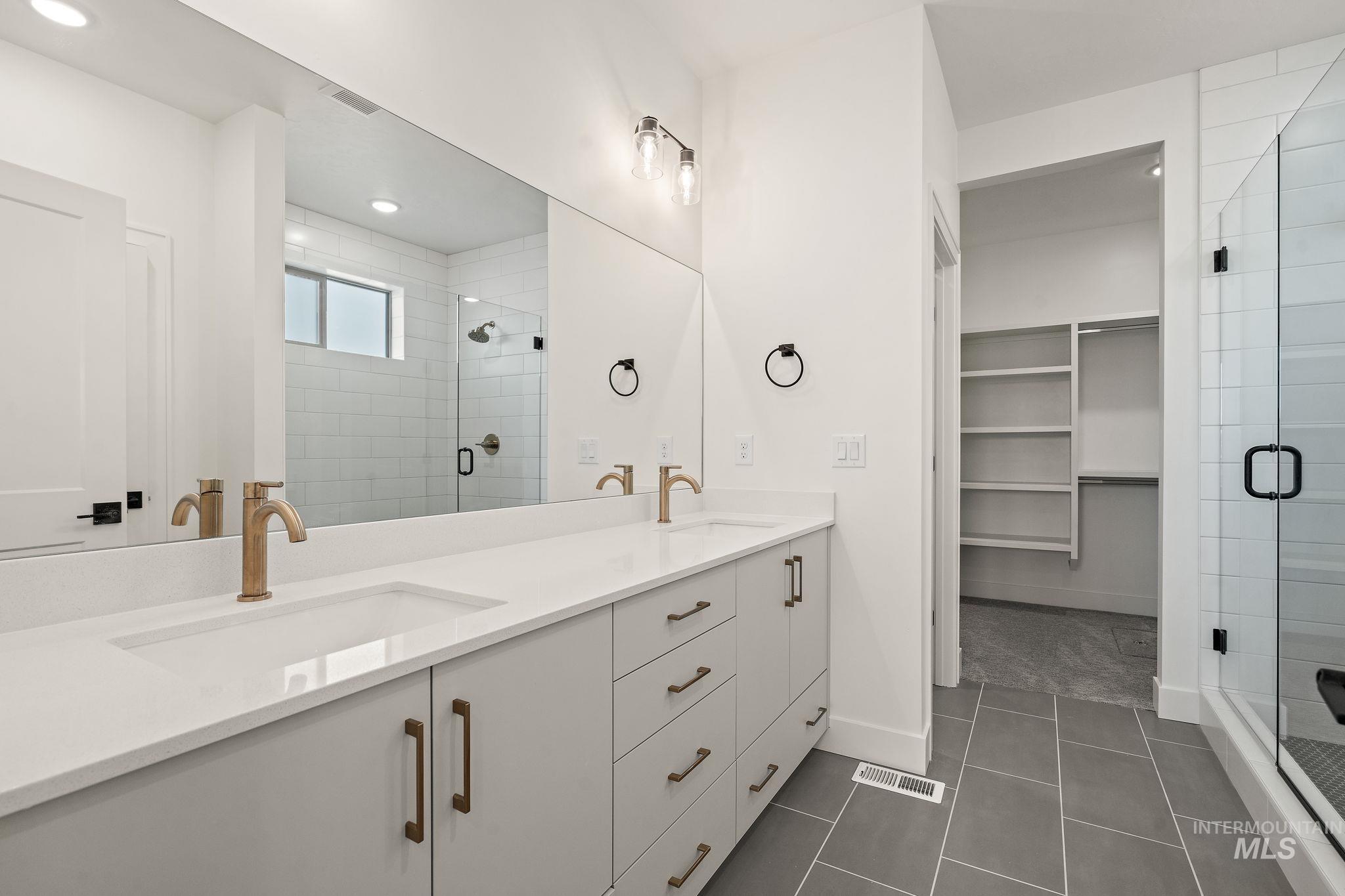 1700 Black Elm Property Photo 28