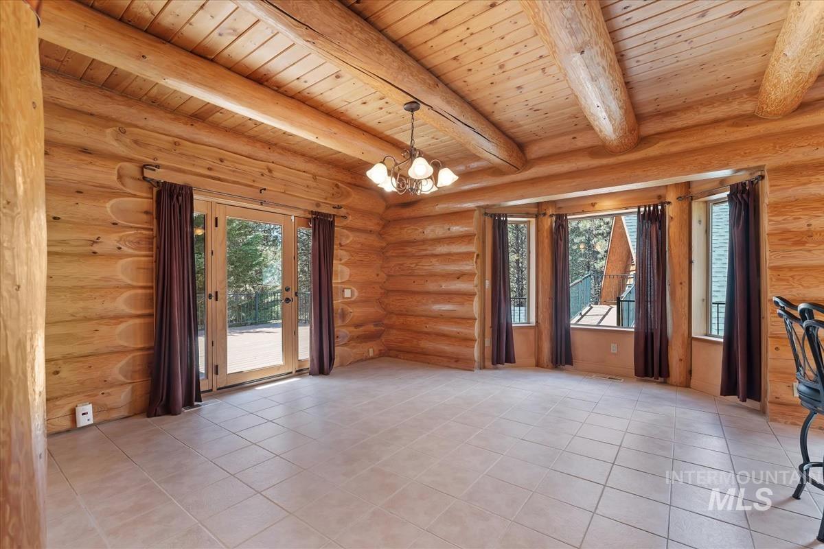 93 Blue Shadow Property Photo 13