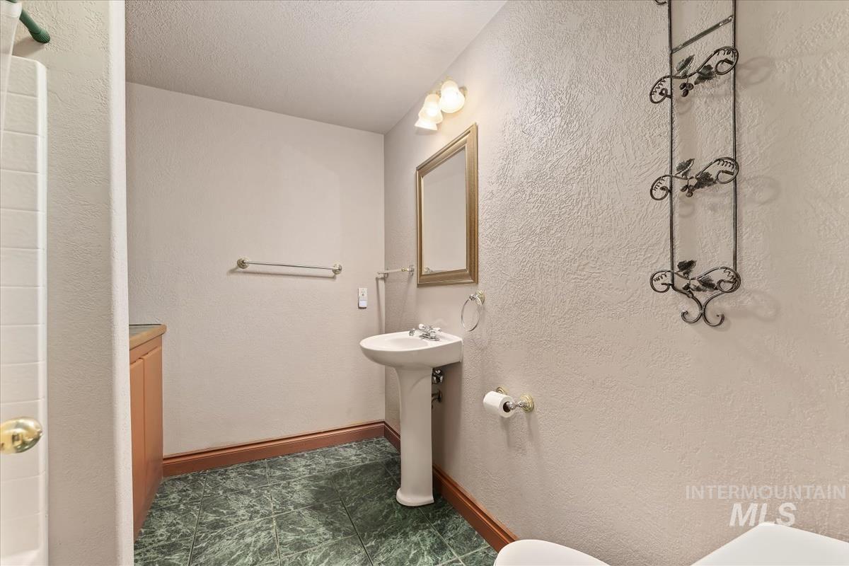 93 Blue Shadow Property Photo 37
