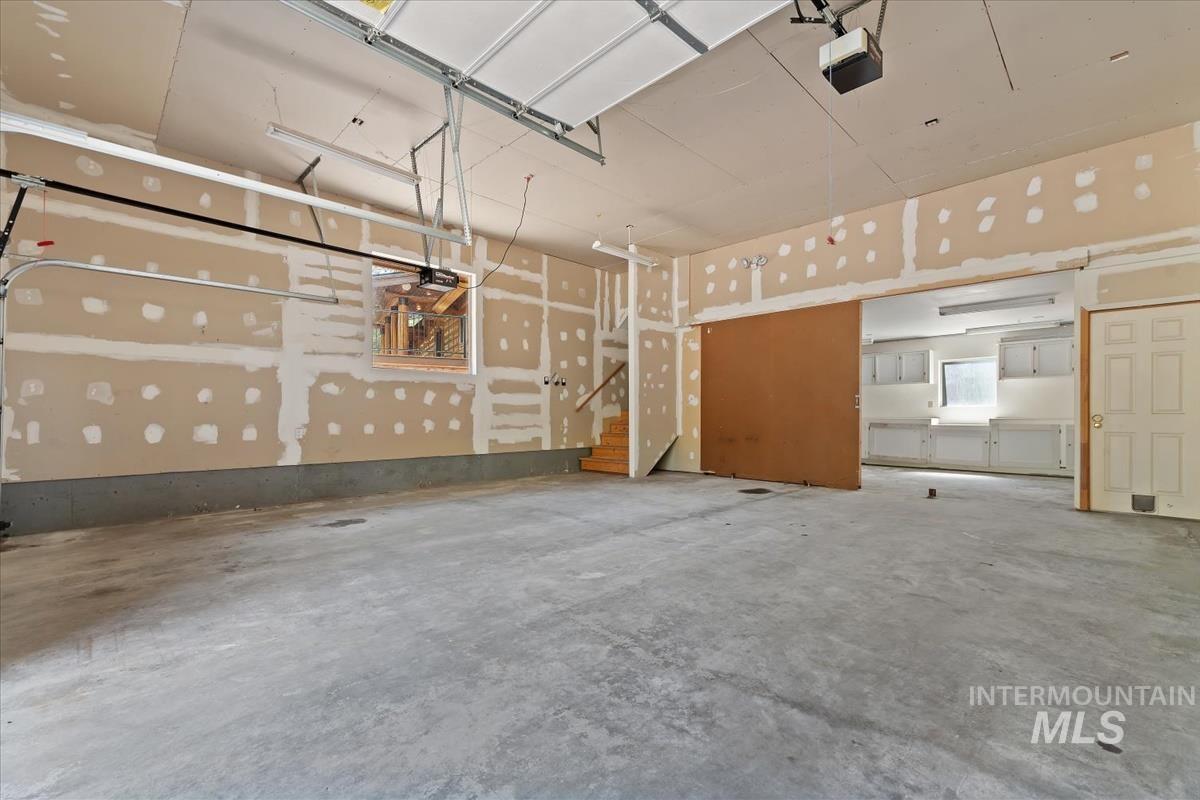 93 Blue Shadow Property Photo 44