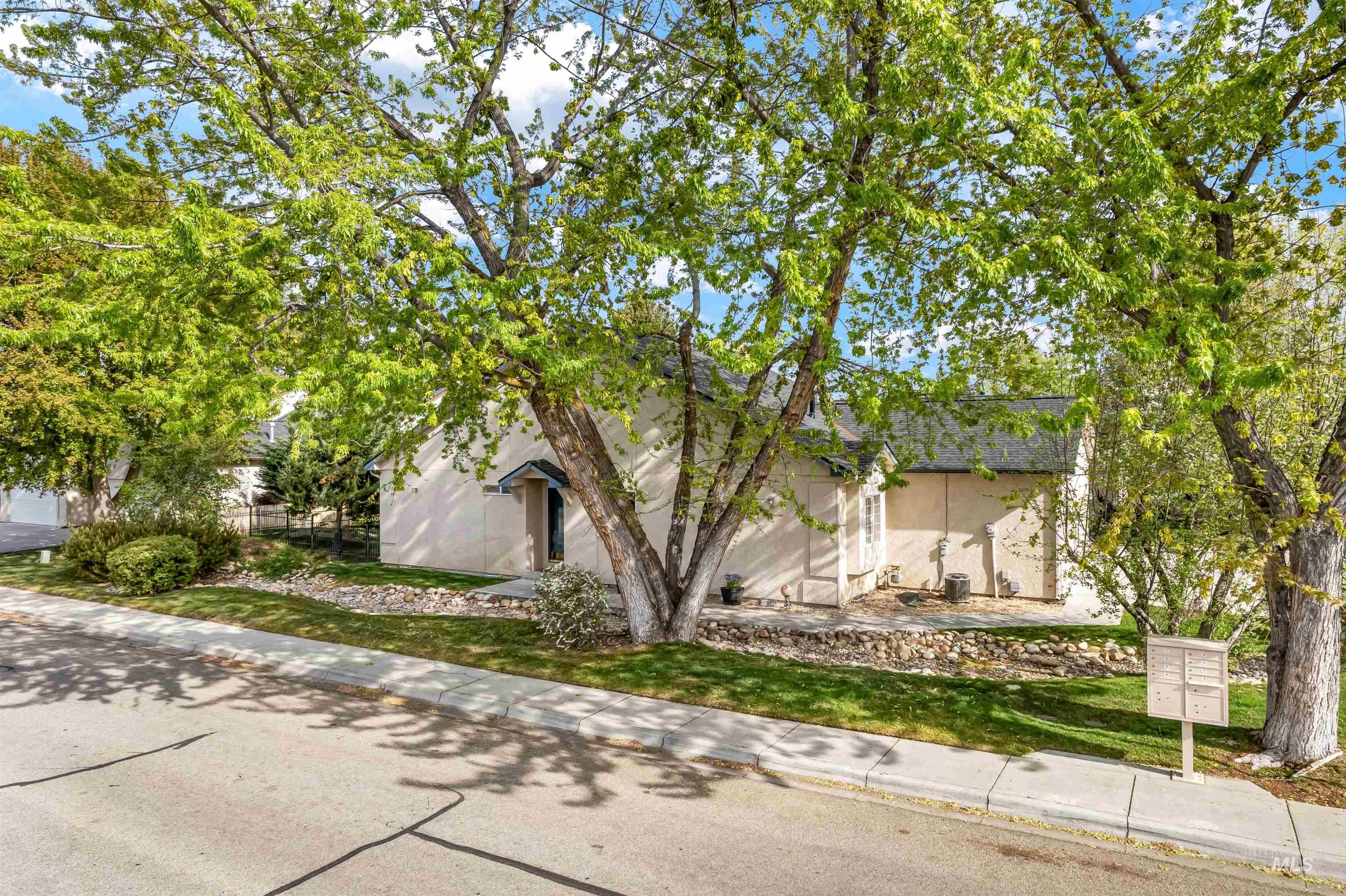 3189 S Kramer Ln Property Photo 32