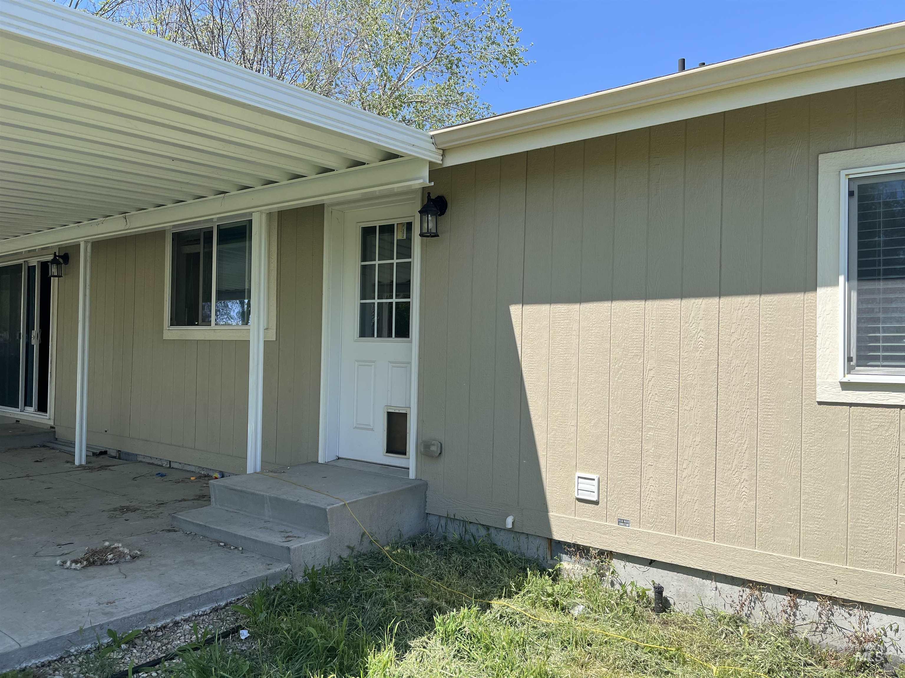 321 Joliet St Property Photo 1