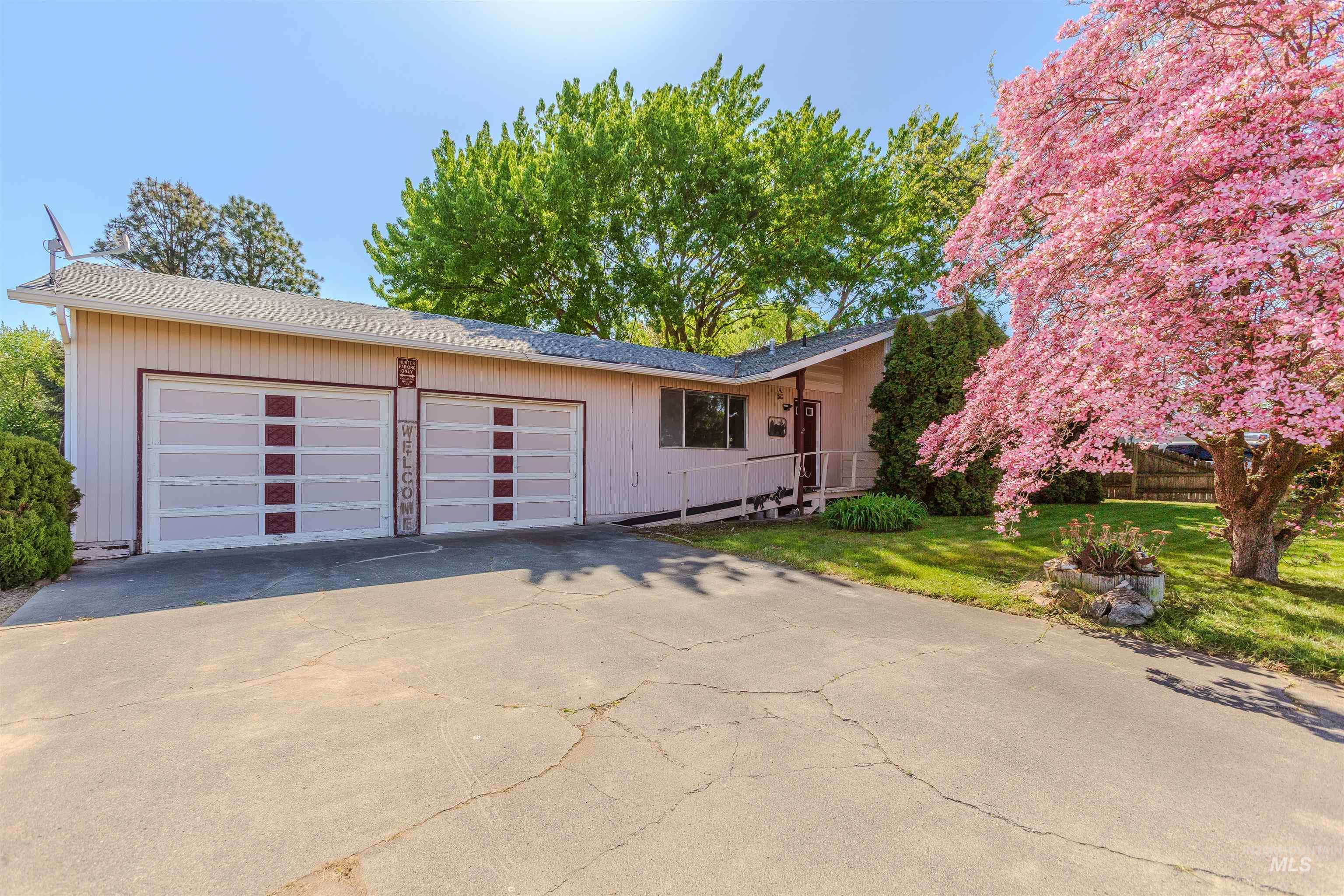 3709 11th Street Property Photo 1