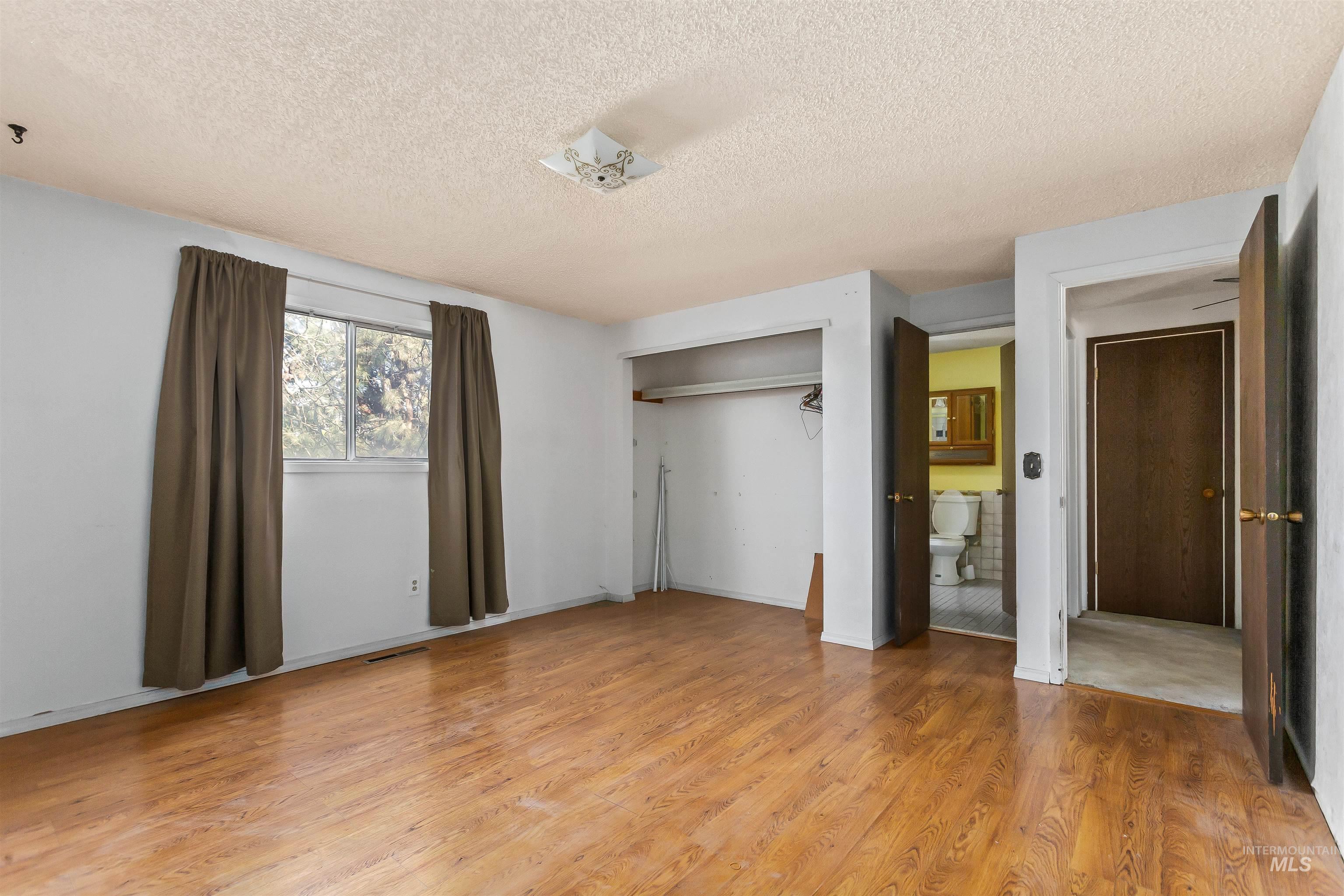 3709 11th Street Property Photo 7