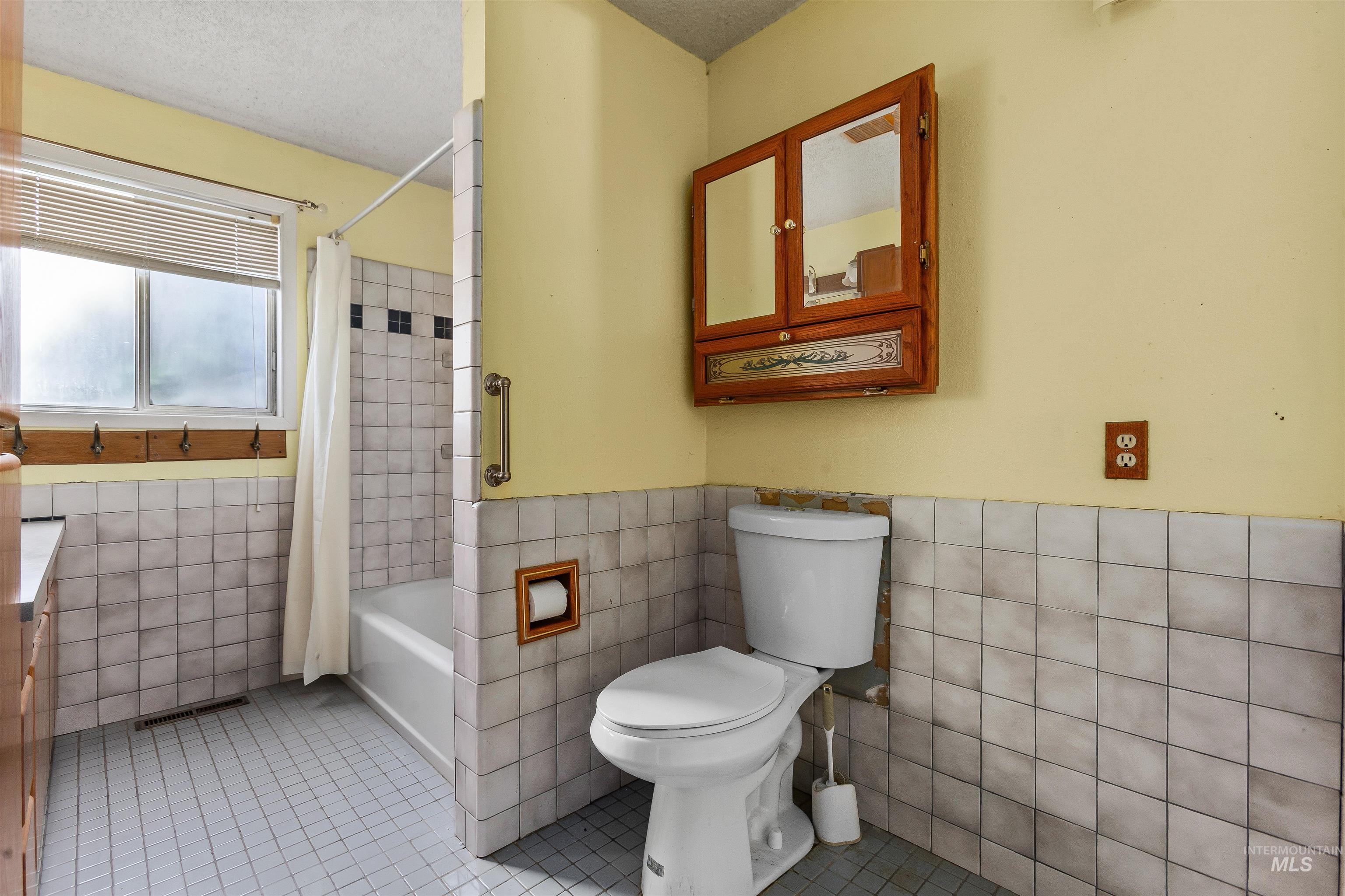 3709 11th Street Property Photo 9