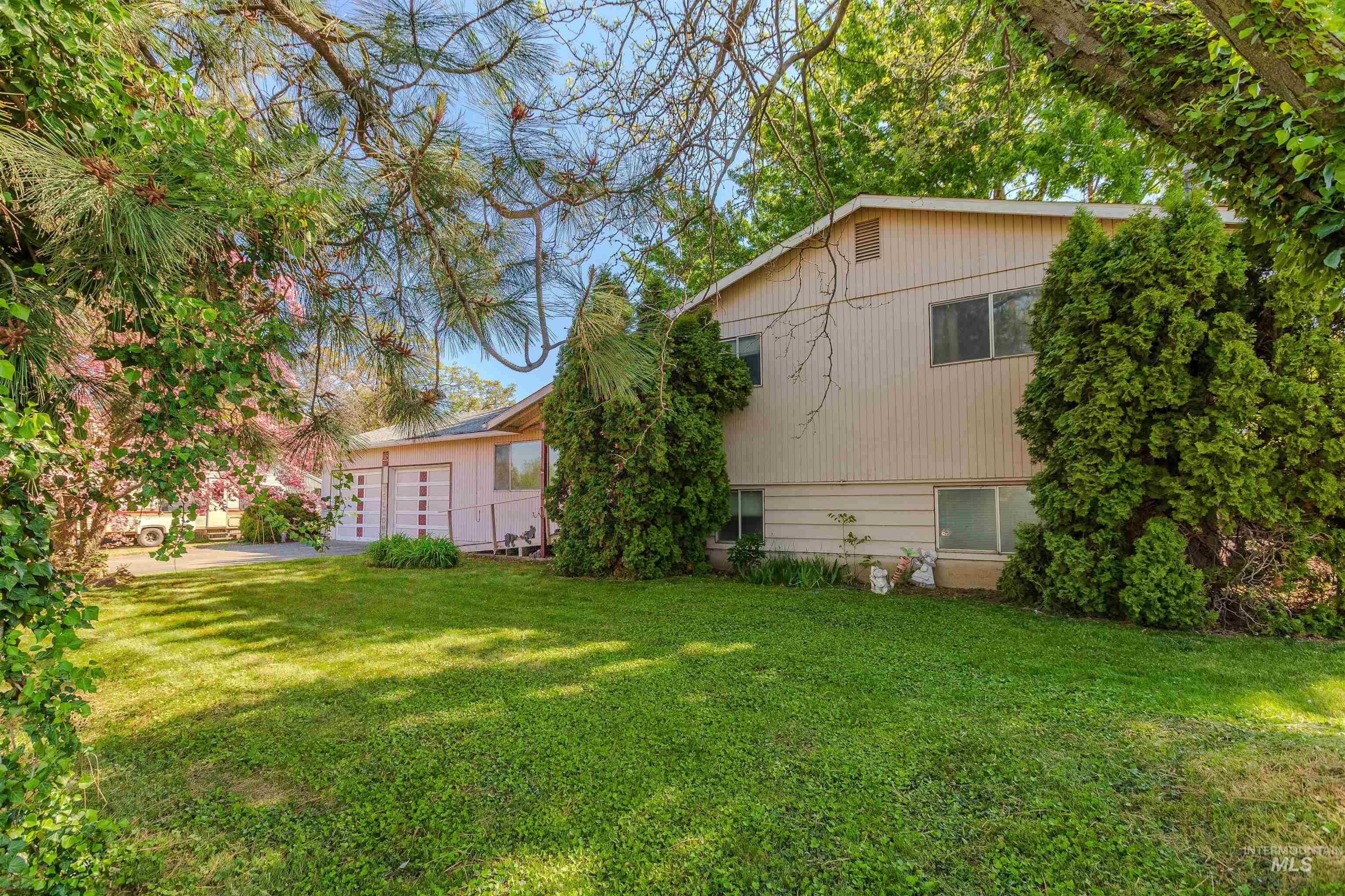 3709 11th Street Property Photo 37