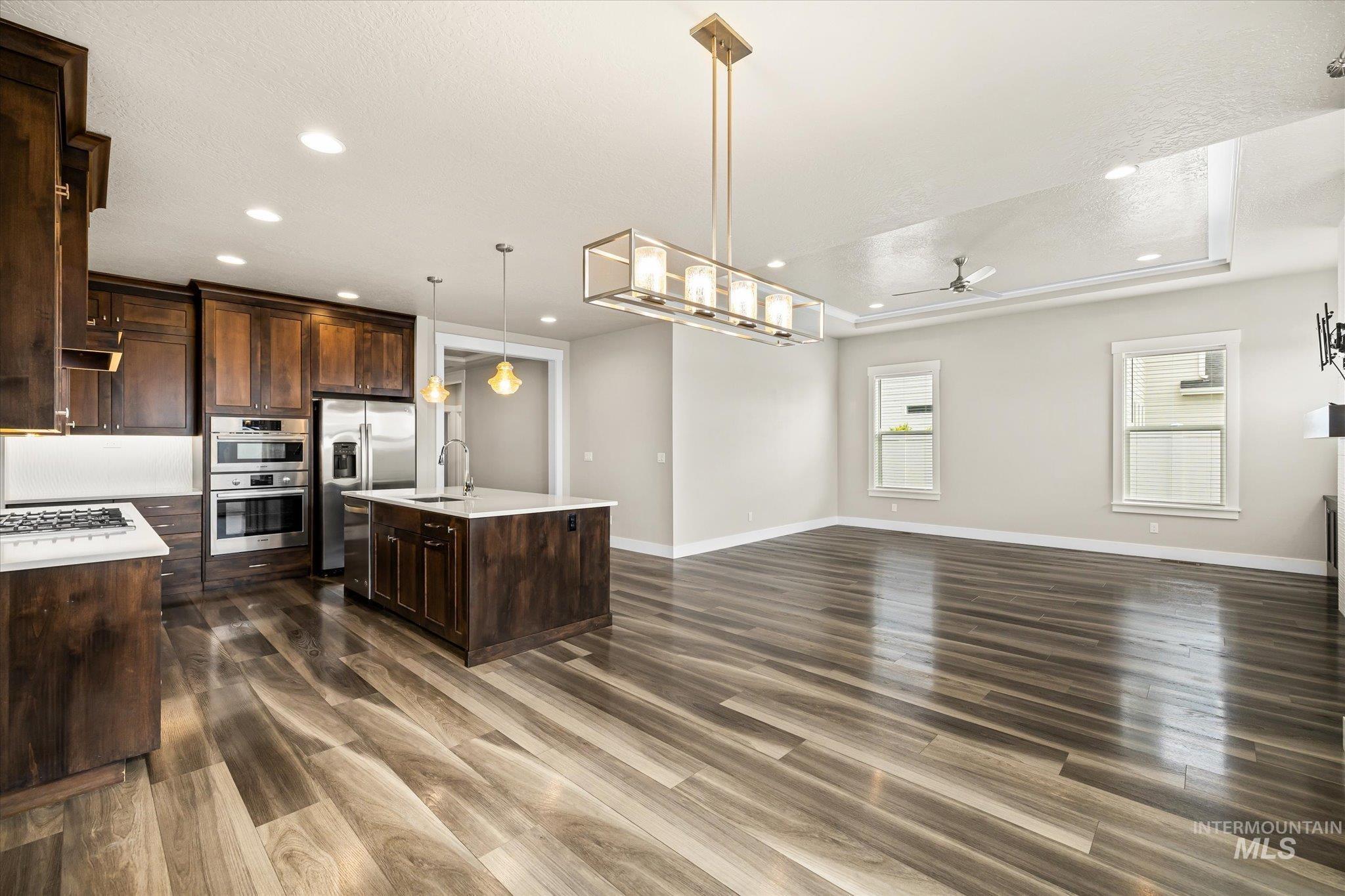 8087 Tandy Cove St Property Photo 10