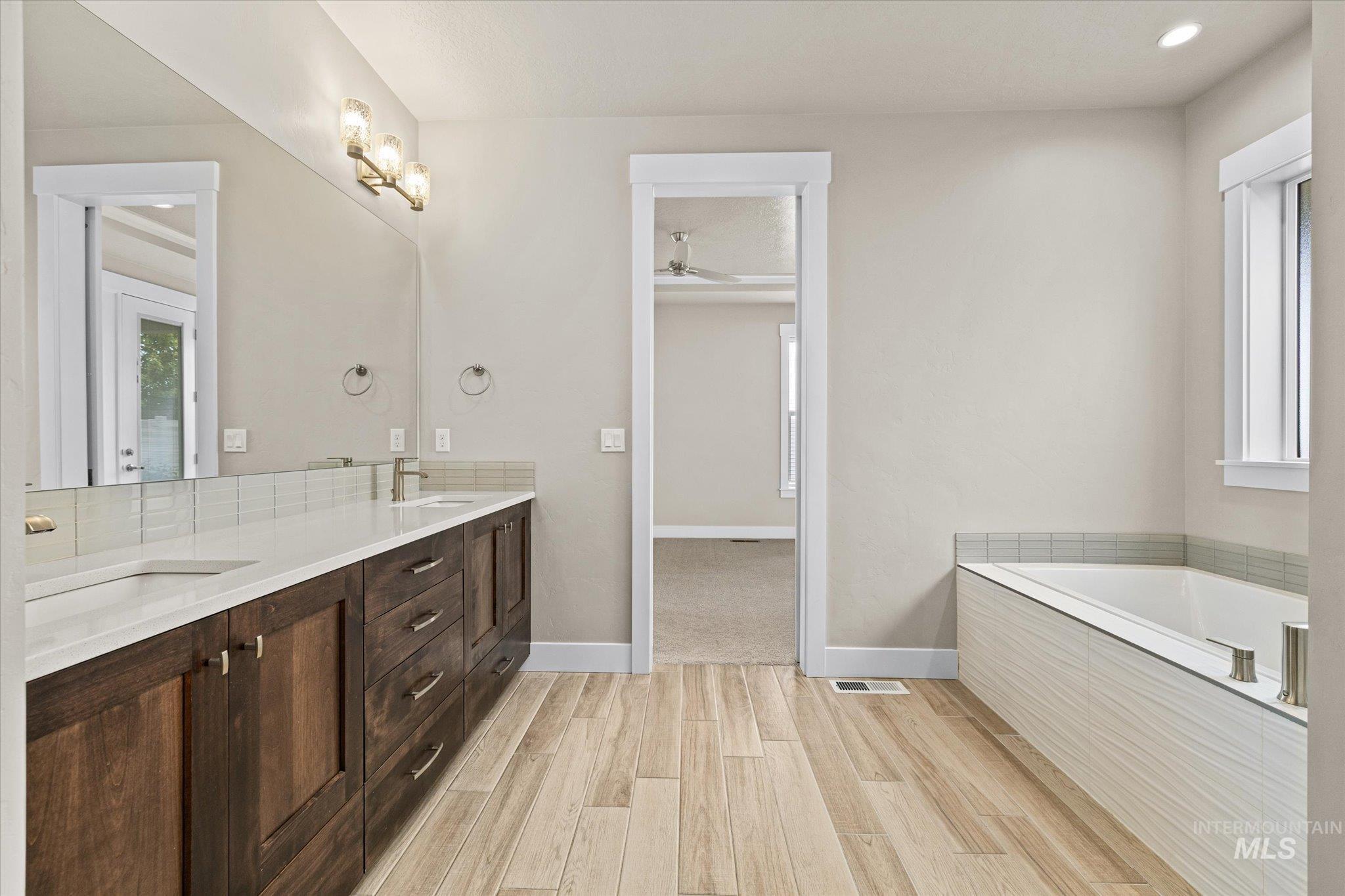 8087 Tandy Cove St Property Photo 23