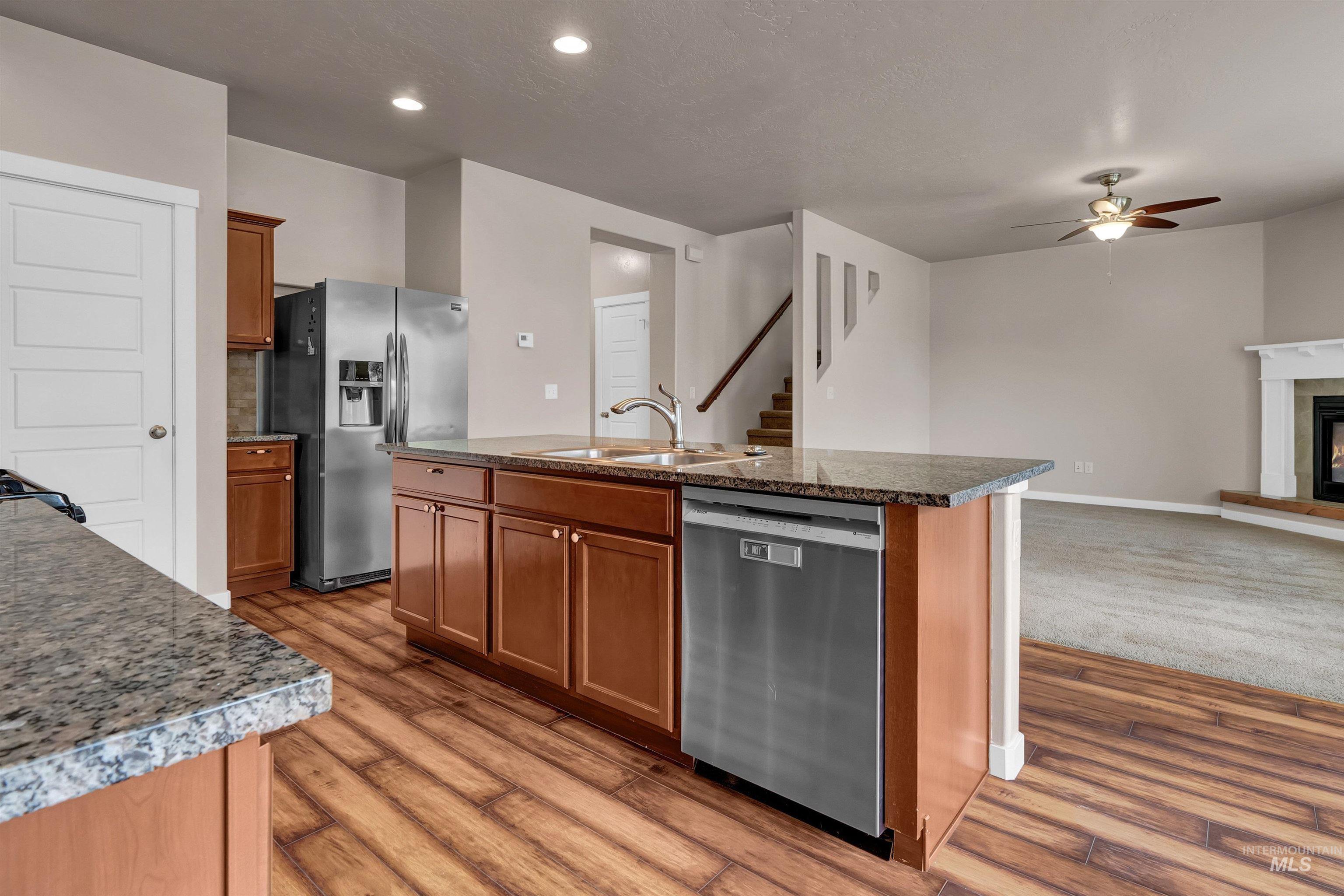 684 E Ionia Drive Property Photo 17