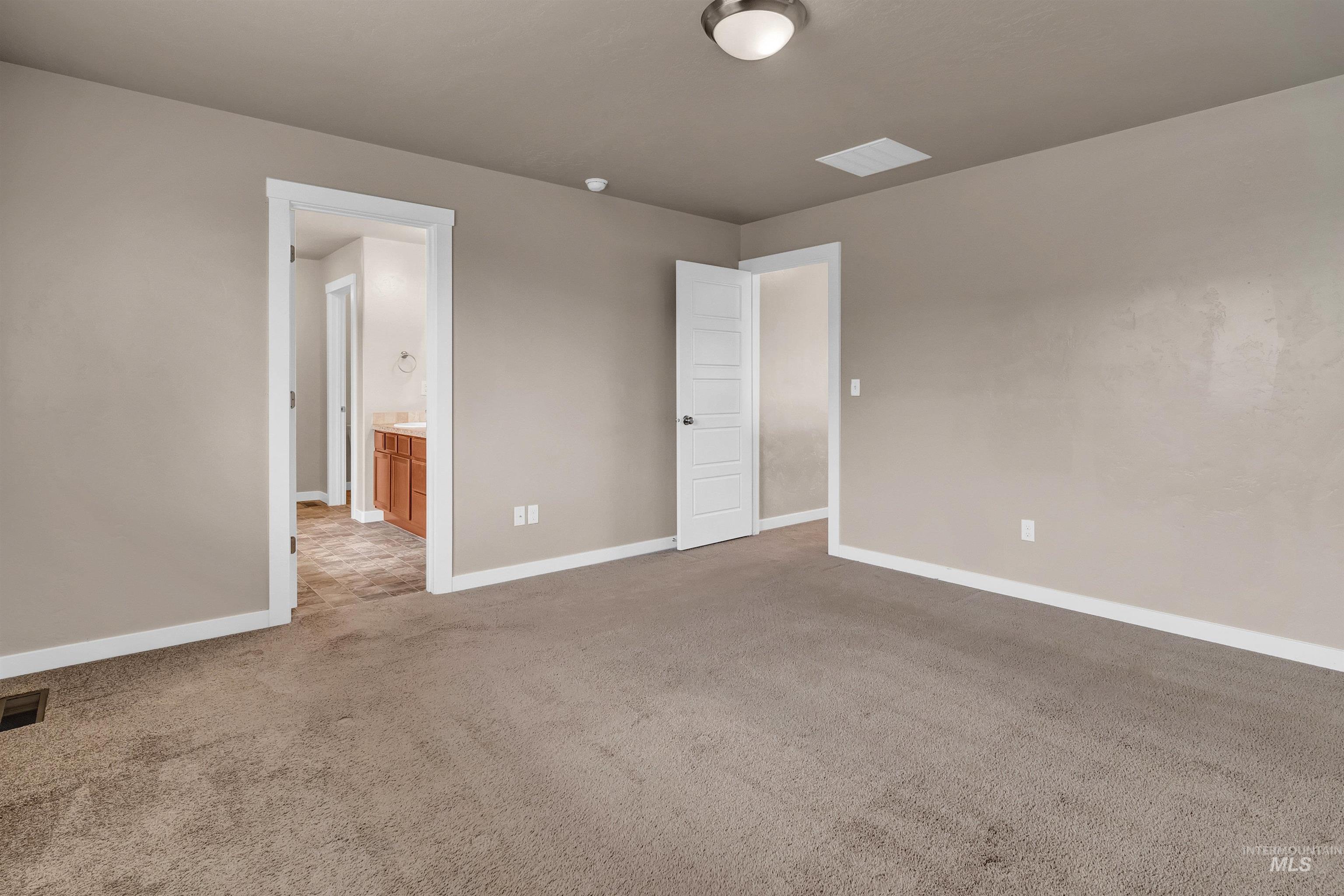 684 E Ionia Drive Property Photo 26