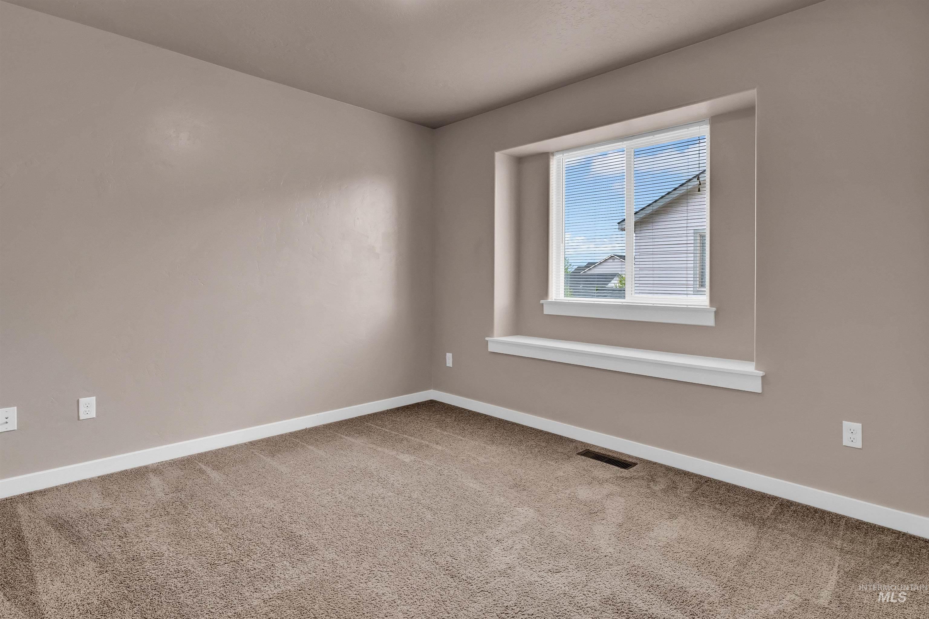 684 E Ionia Drive Property Photo 33