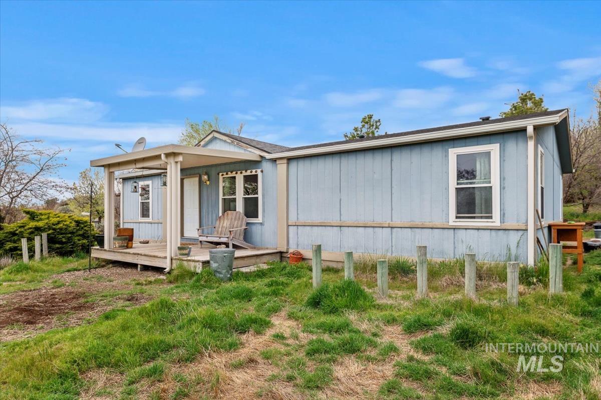 919 E Baseline Road Property Photo 25