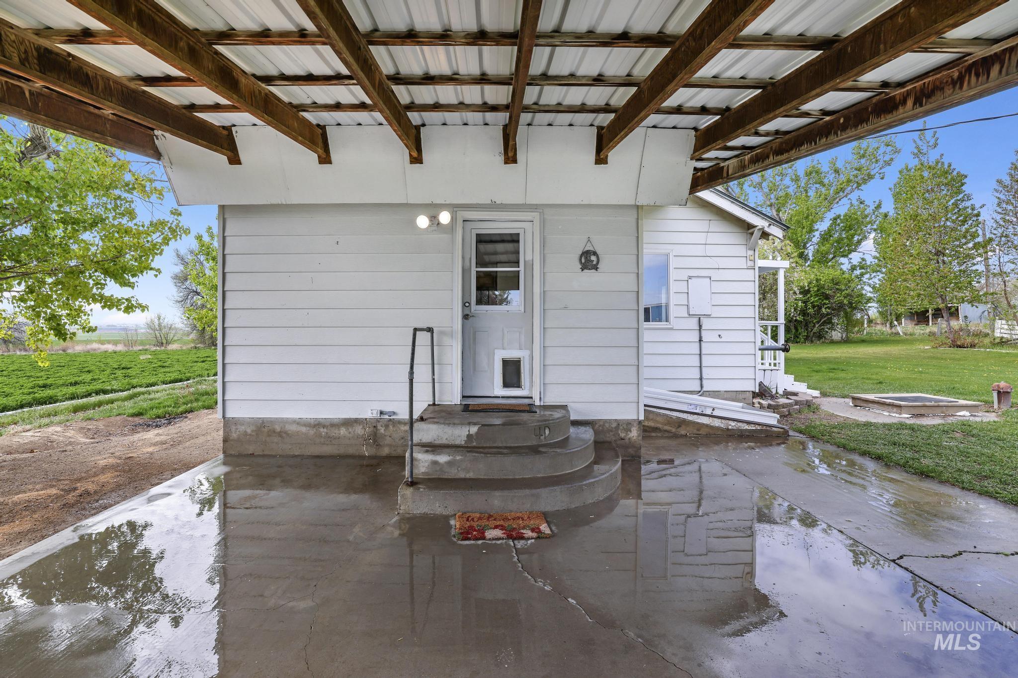 4576 N 900 E Property Photo 2