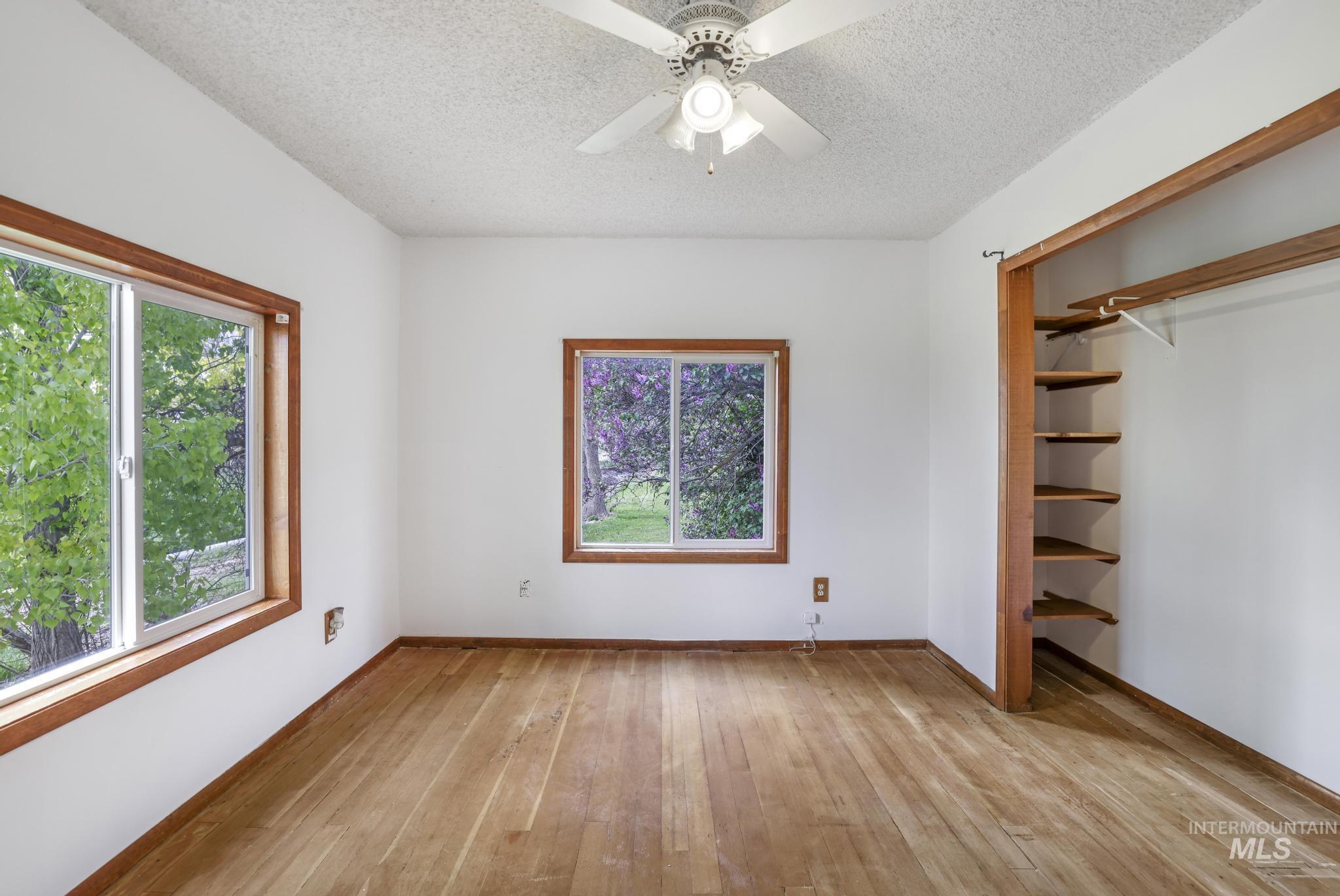 4576 N 900 E Property Photo 5